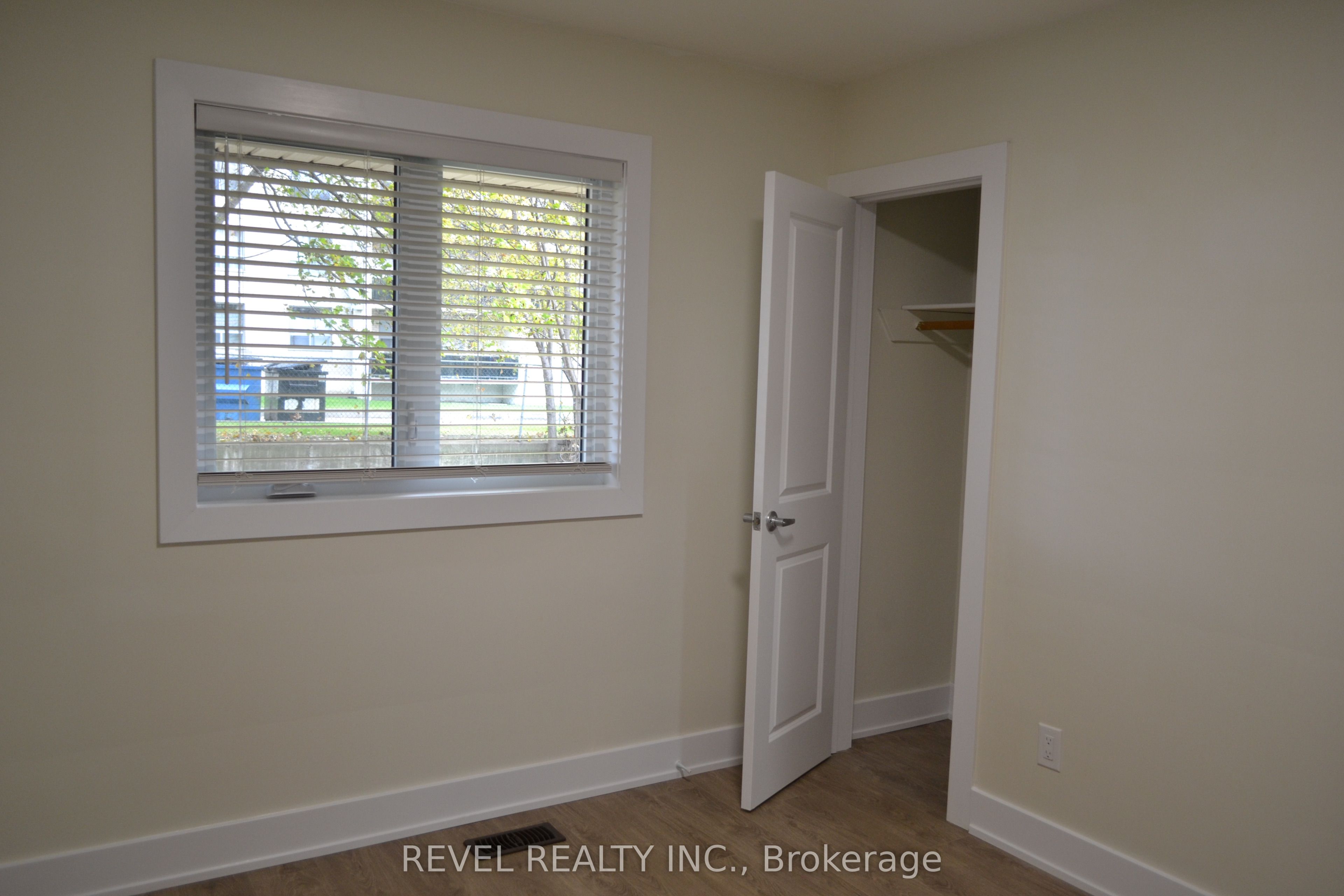 15 Cedar Brae Boulevard Property Photo 20