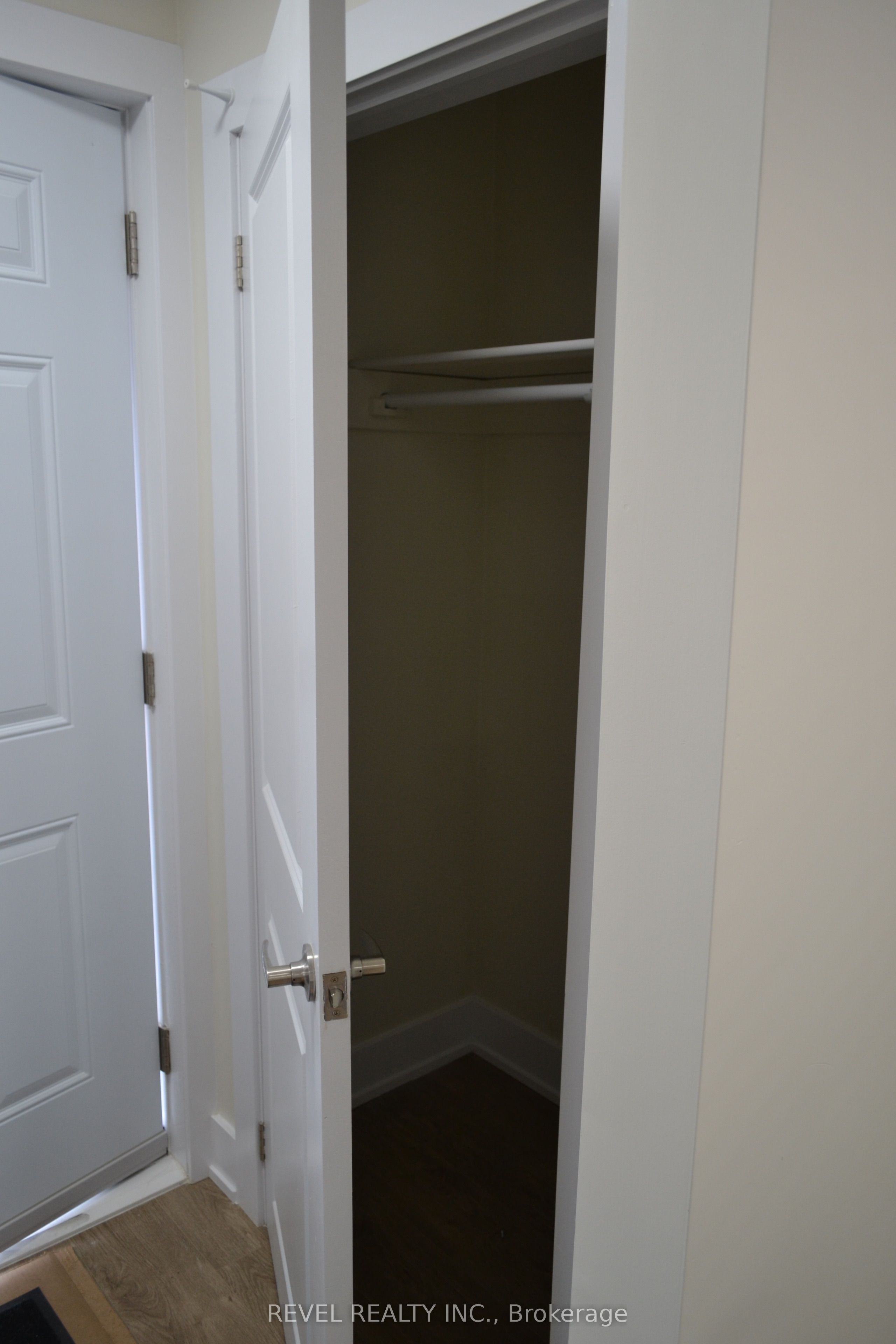 15 Cedar Brae Boulevard Property Photo 22