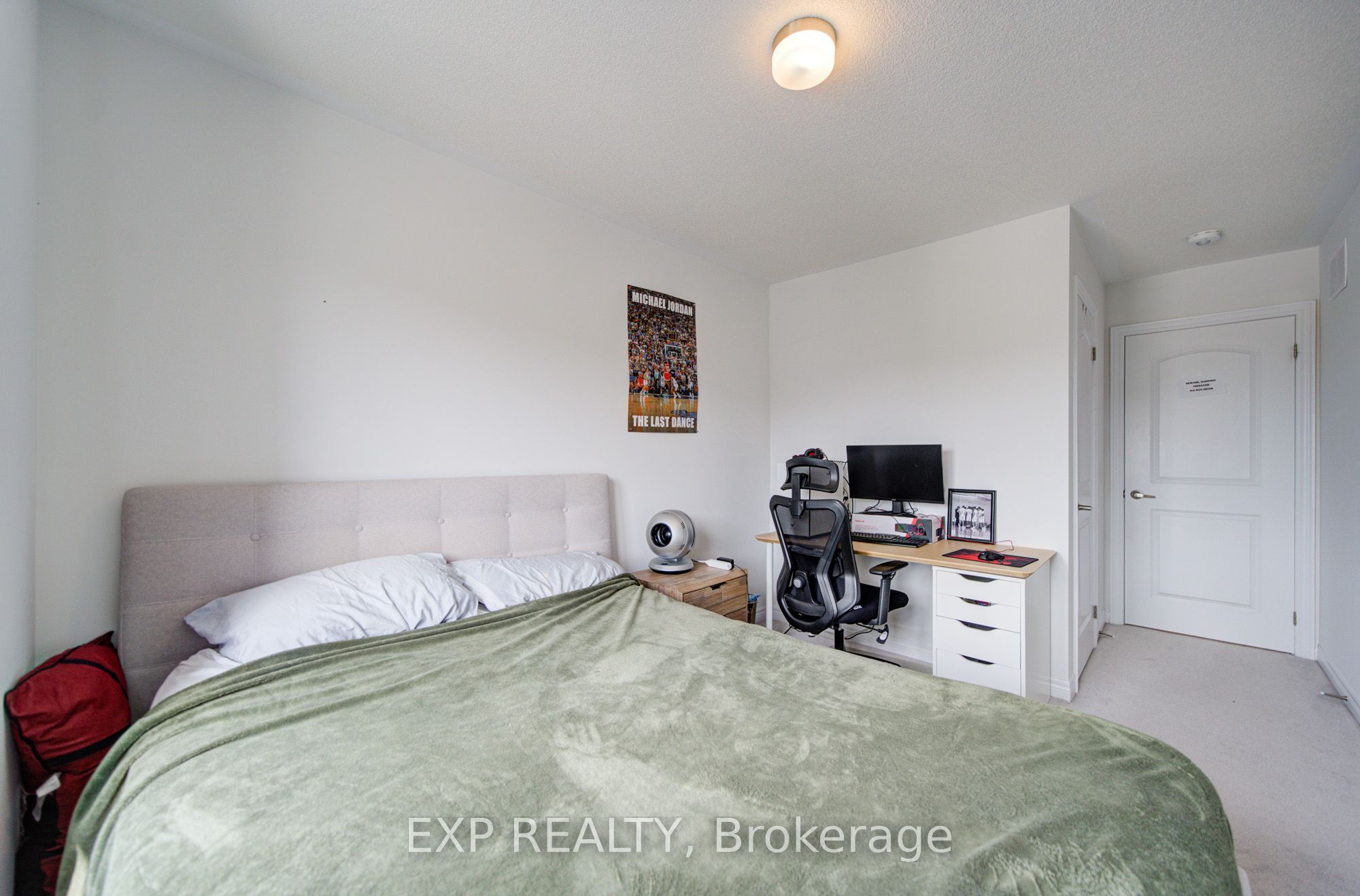 29 Sorbara Way Property Photo 36