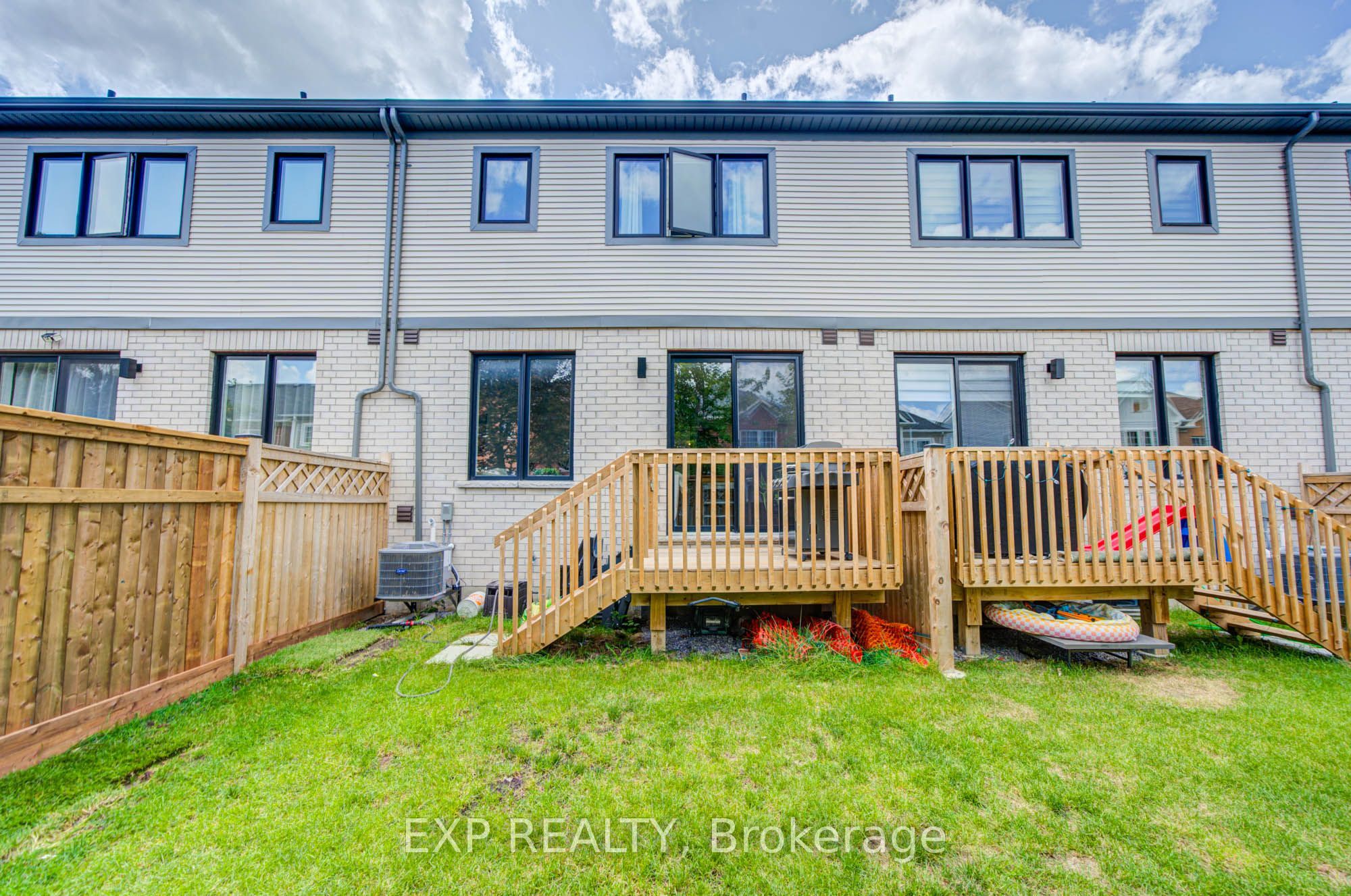 29 Sorbara Way Property Photo 41