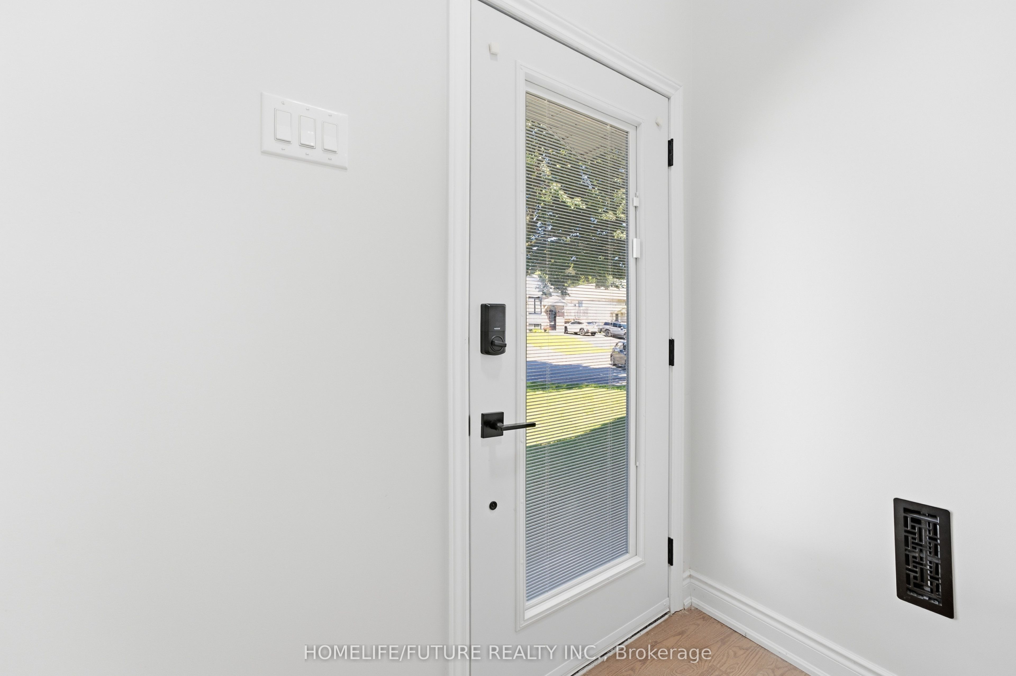 1 Lockhart Gate Property Photo 3