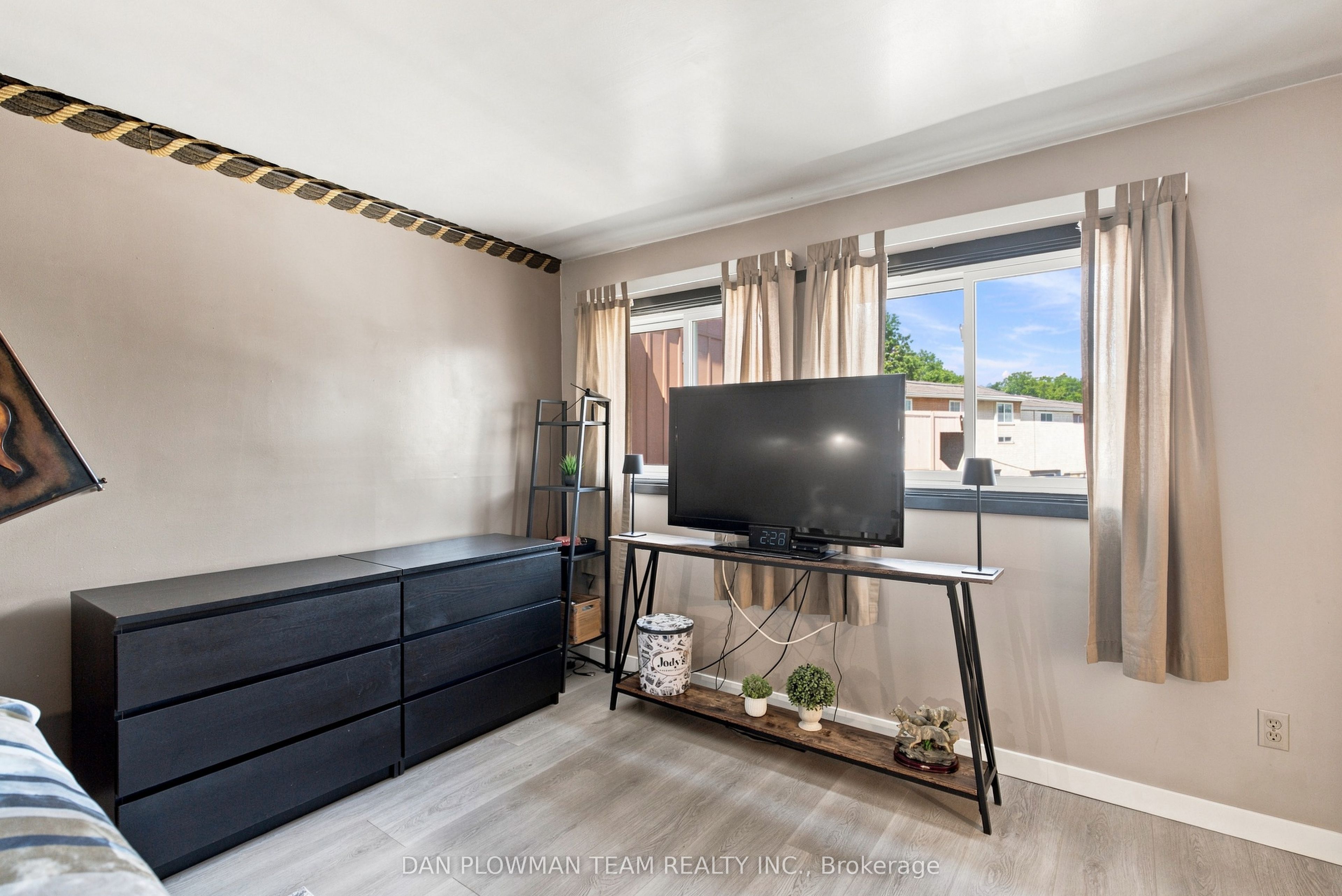 72 Martin Road 2 Property Photo 15