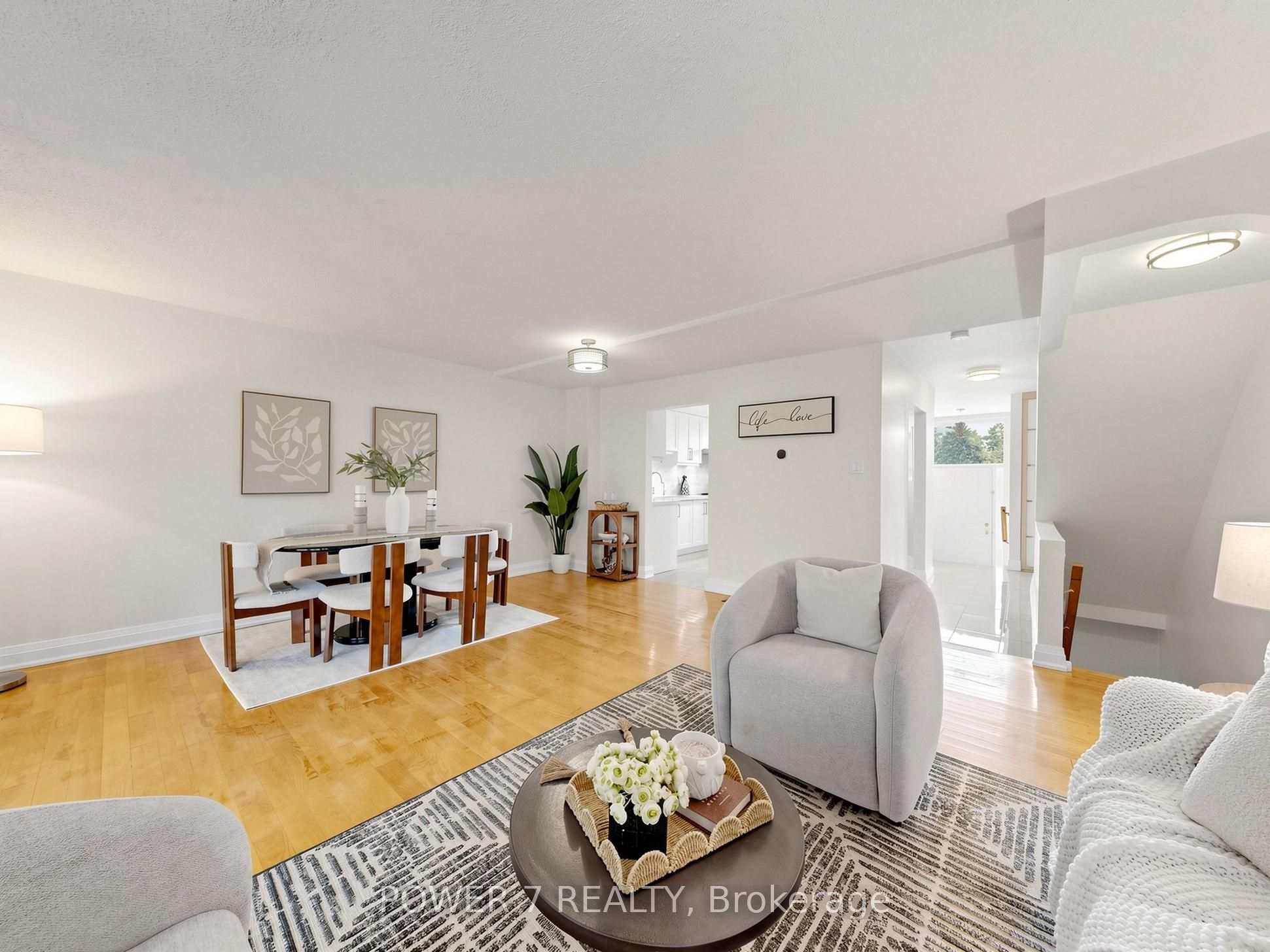 18 Sprucewood Court Property Photo 8