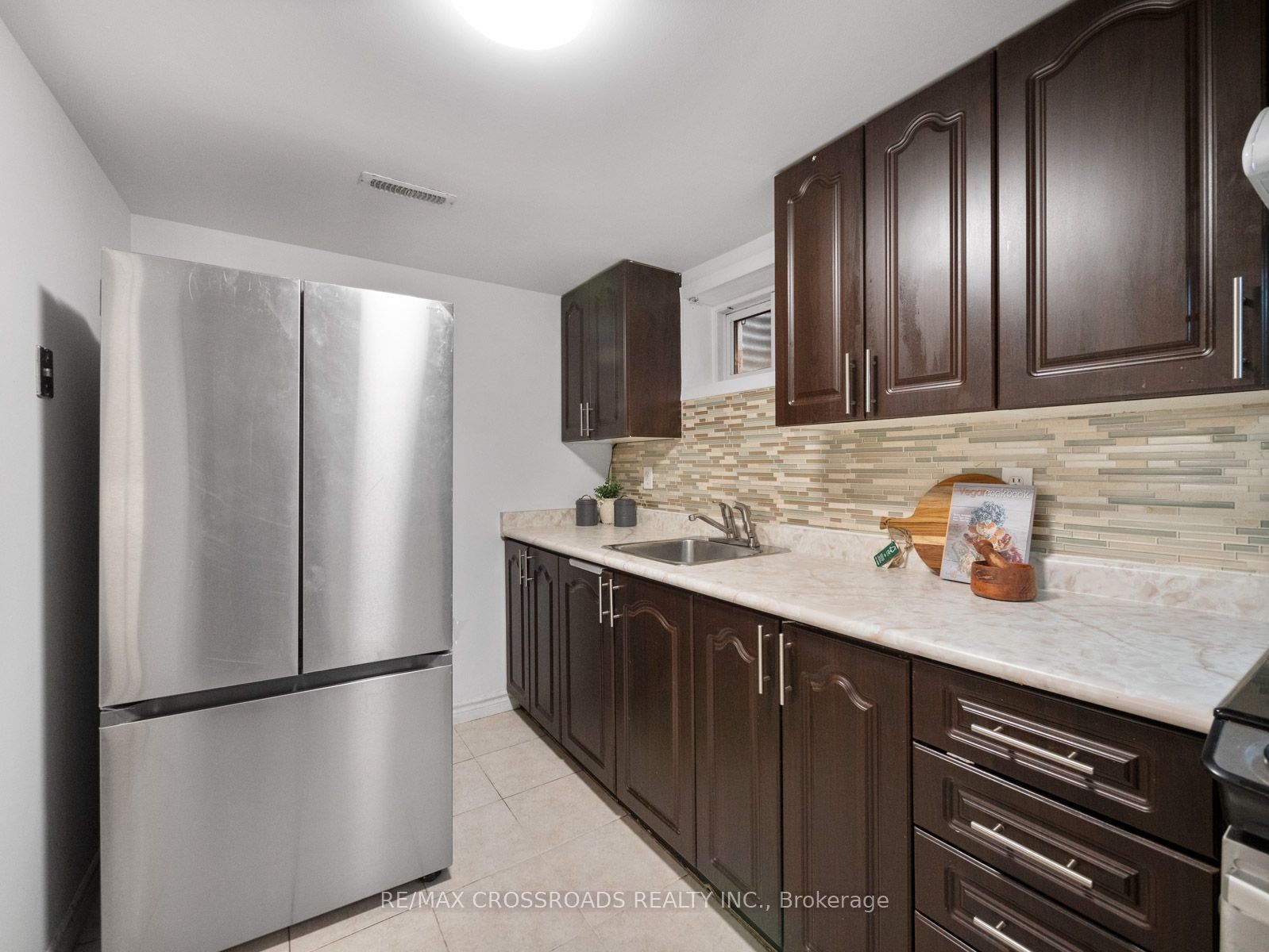 19 Shoreland Crescent Bsmt Property Photo 26