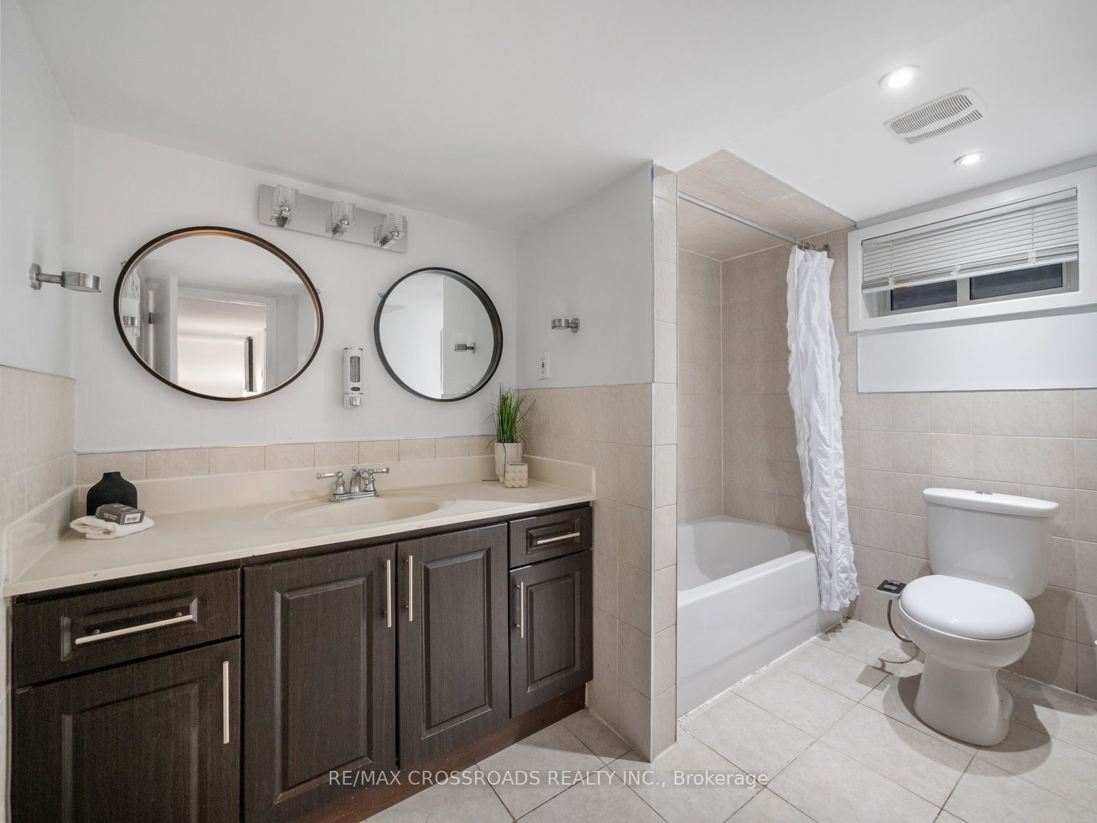 19 Shoreland Crescent Bsmt Property Photo 45