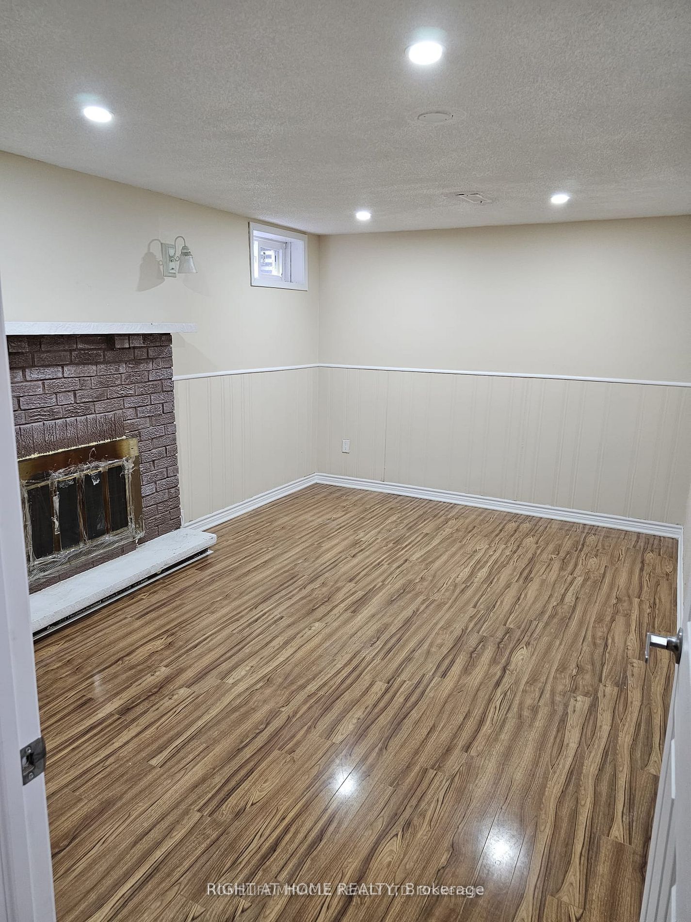 730 Sheppard Avenue Bsmt Property Photo 9