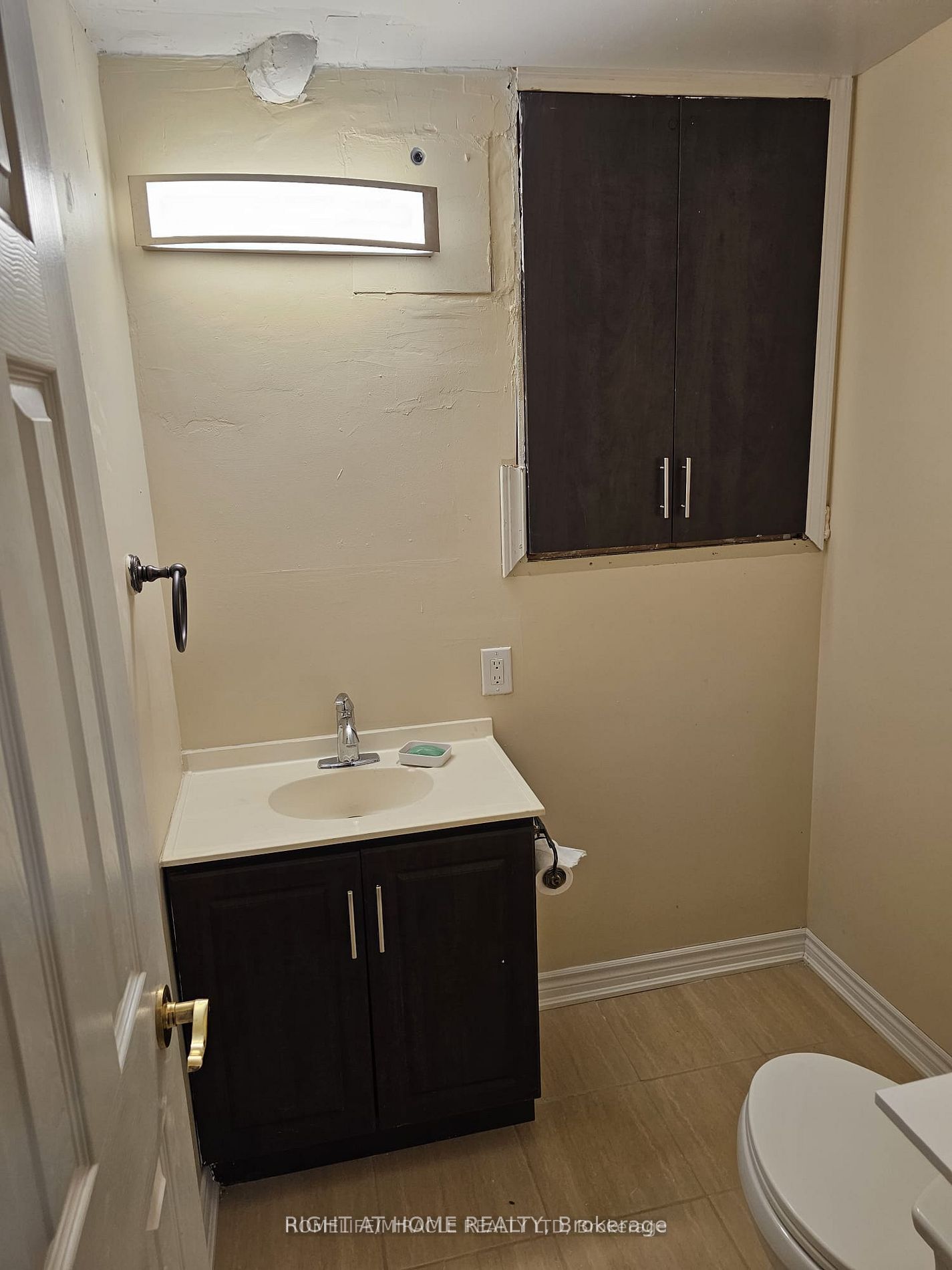 730 Sheppard Avenue Bsmt Property Photo 11