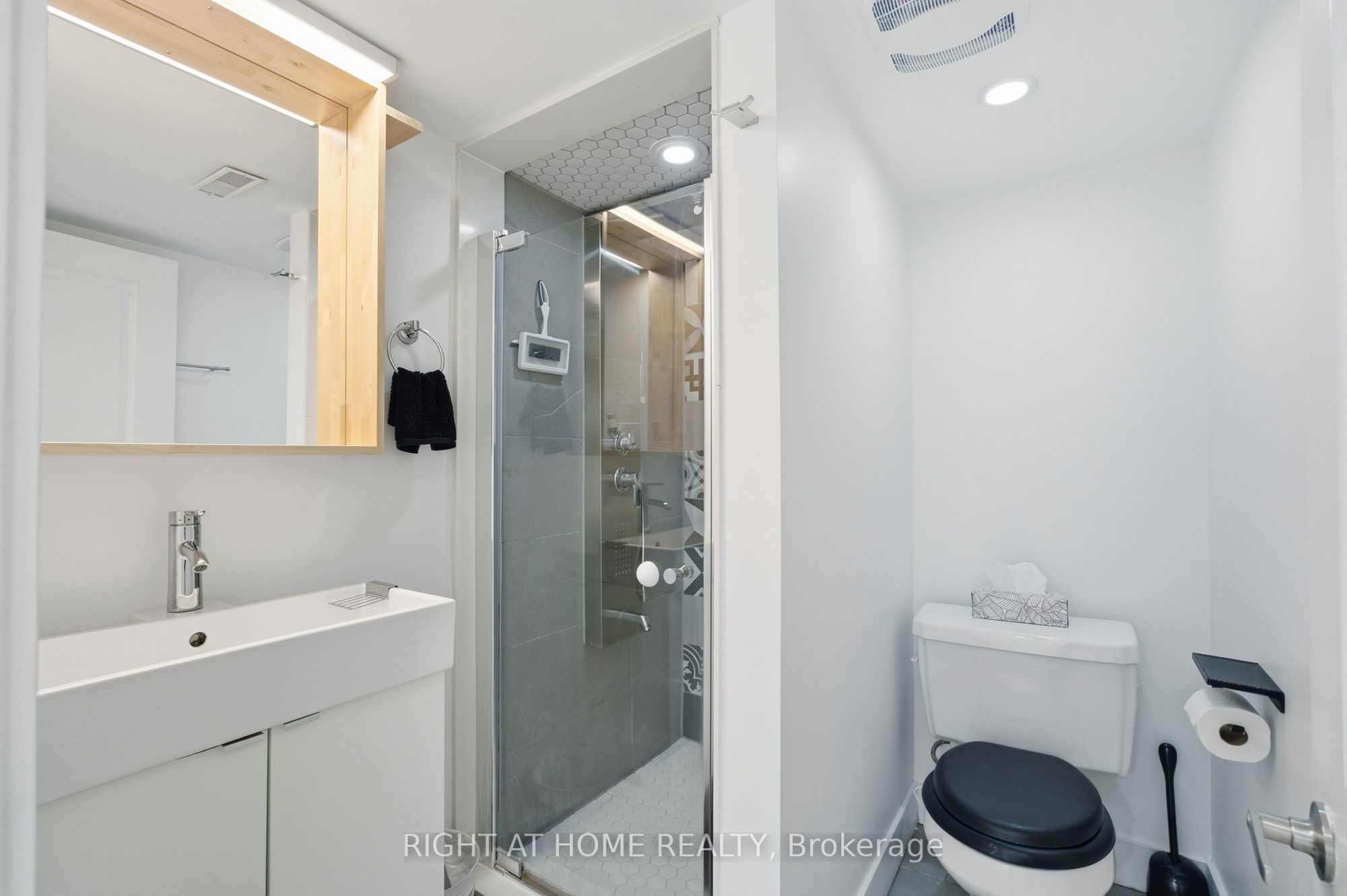 494 Donlands Avenue Property Photo 33