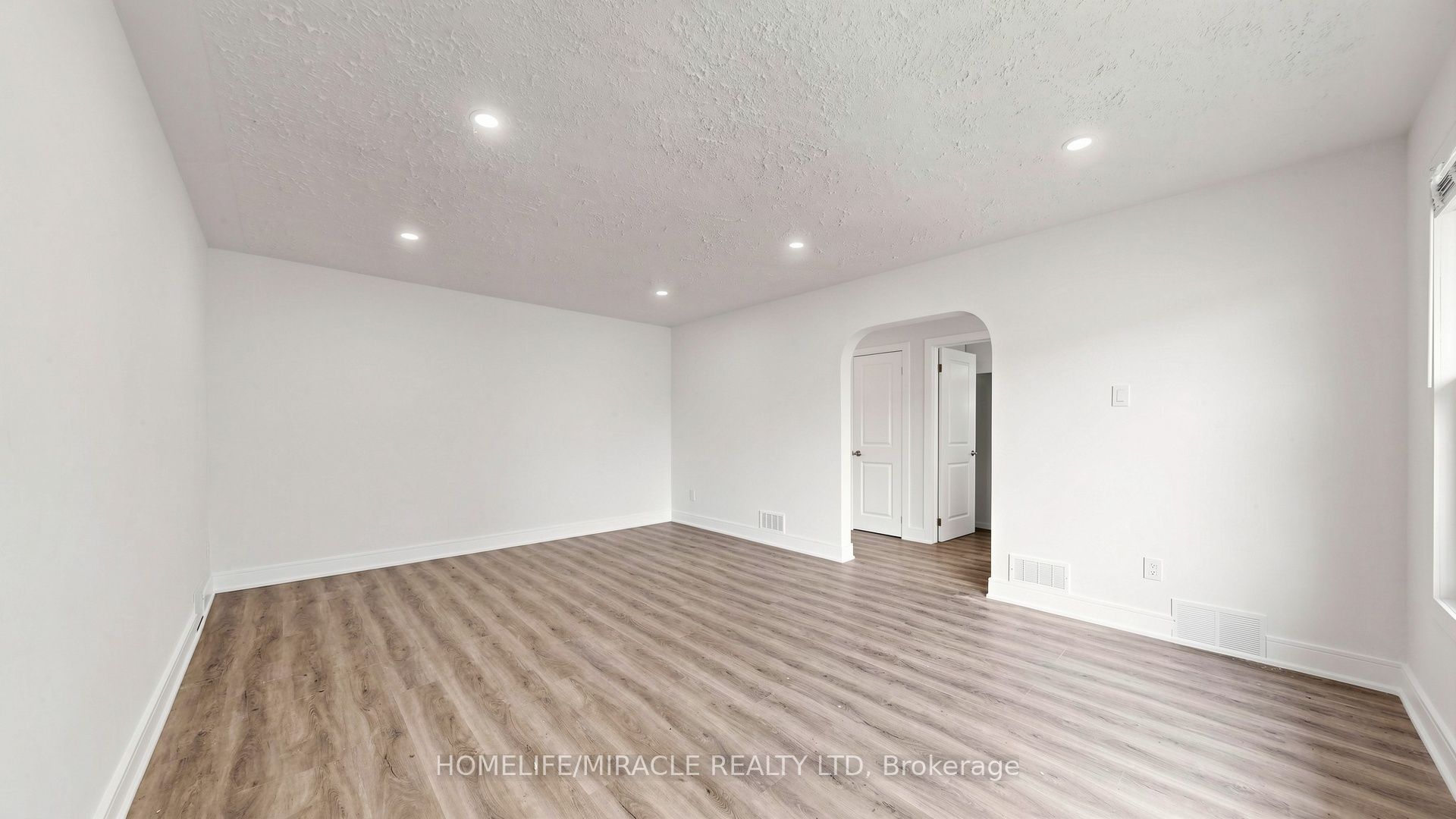 623 Olive Avenue Property Photo 9
