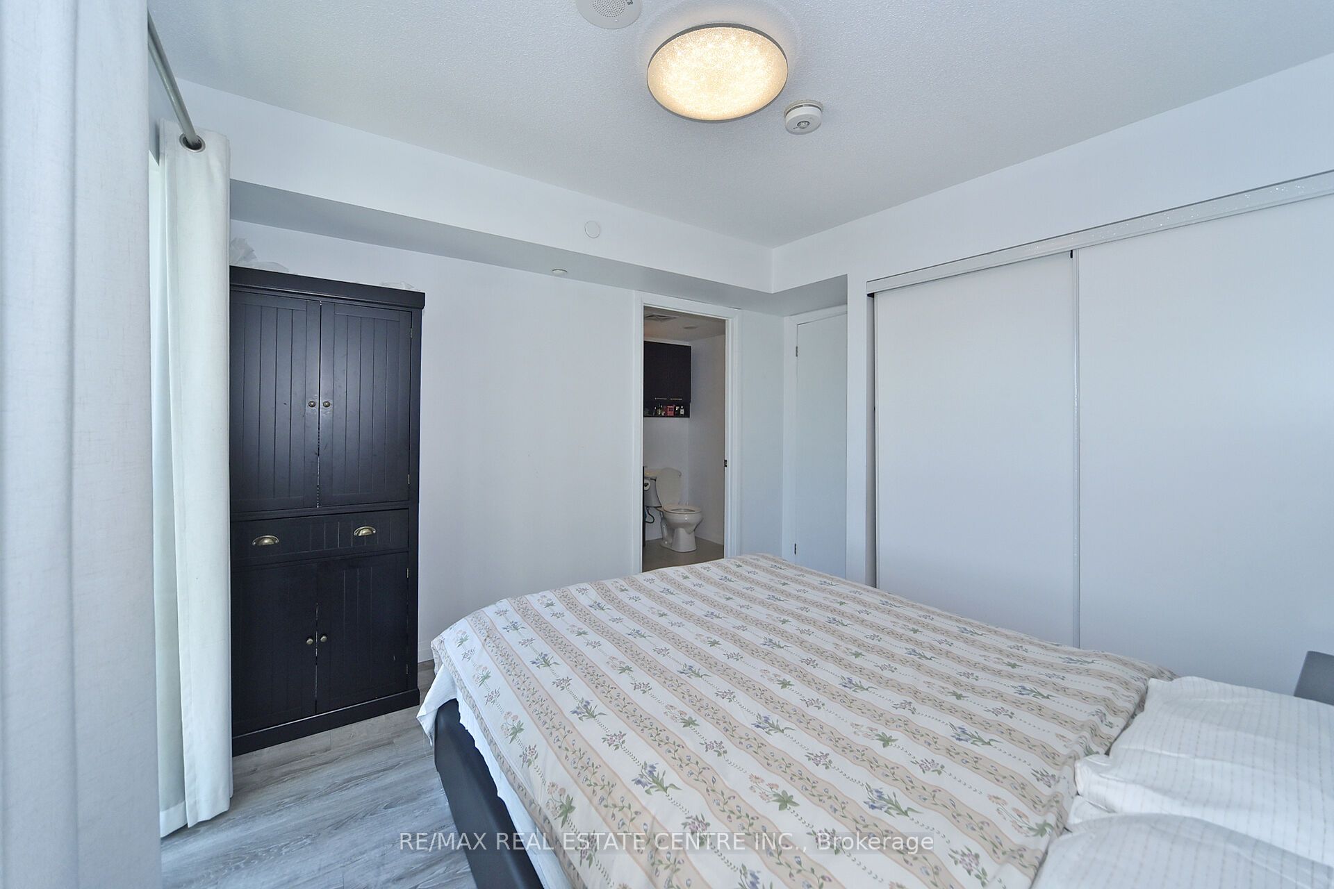 2150 Lawrence Avenue 612 Property Photo 26
