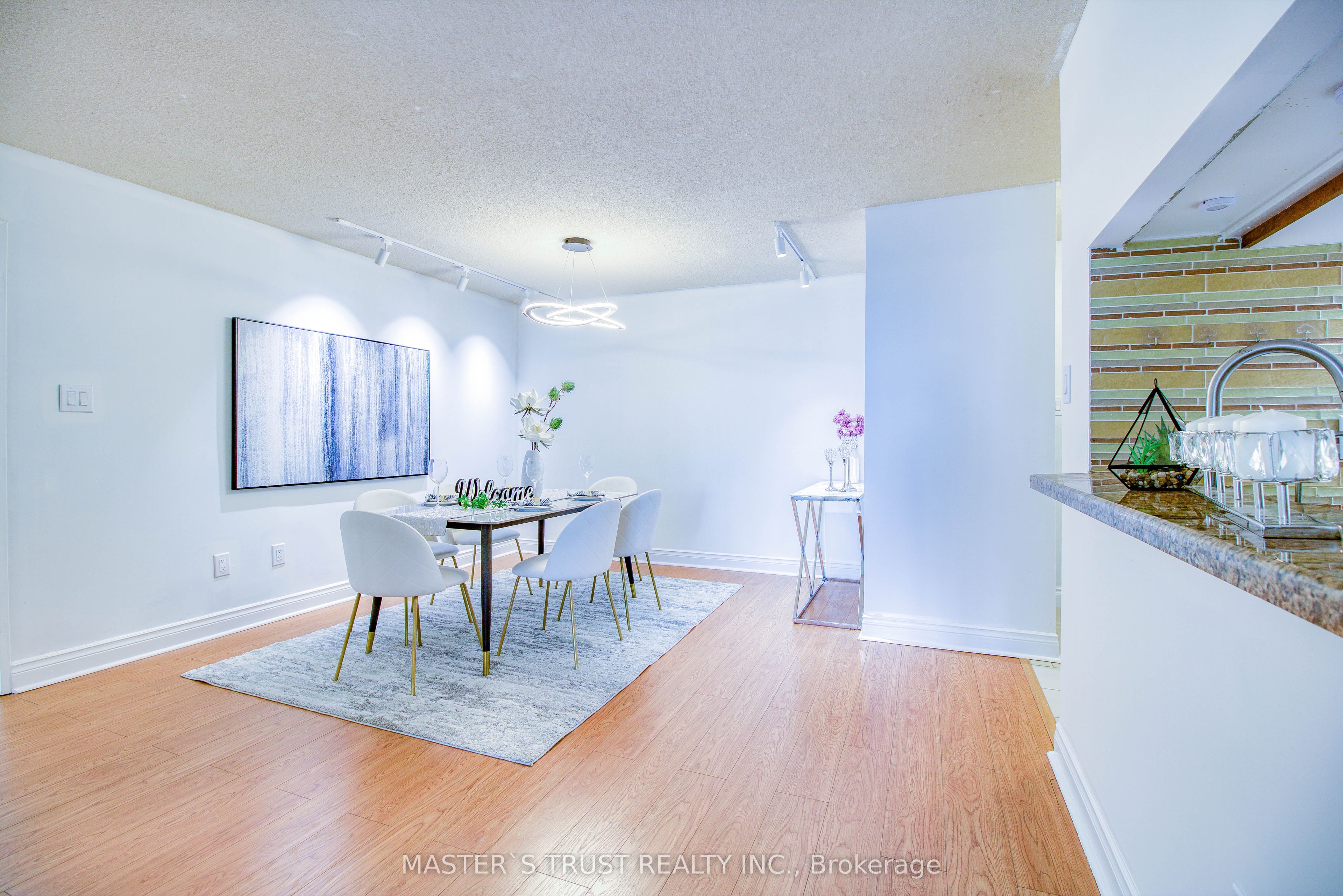 255 Bamburgh Circle W 607 Property Photo 10
