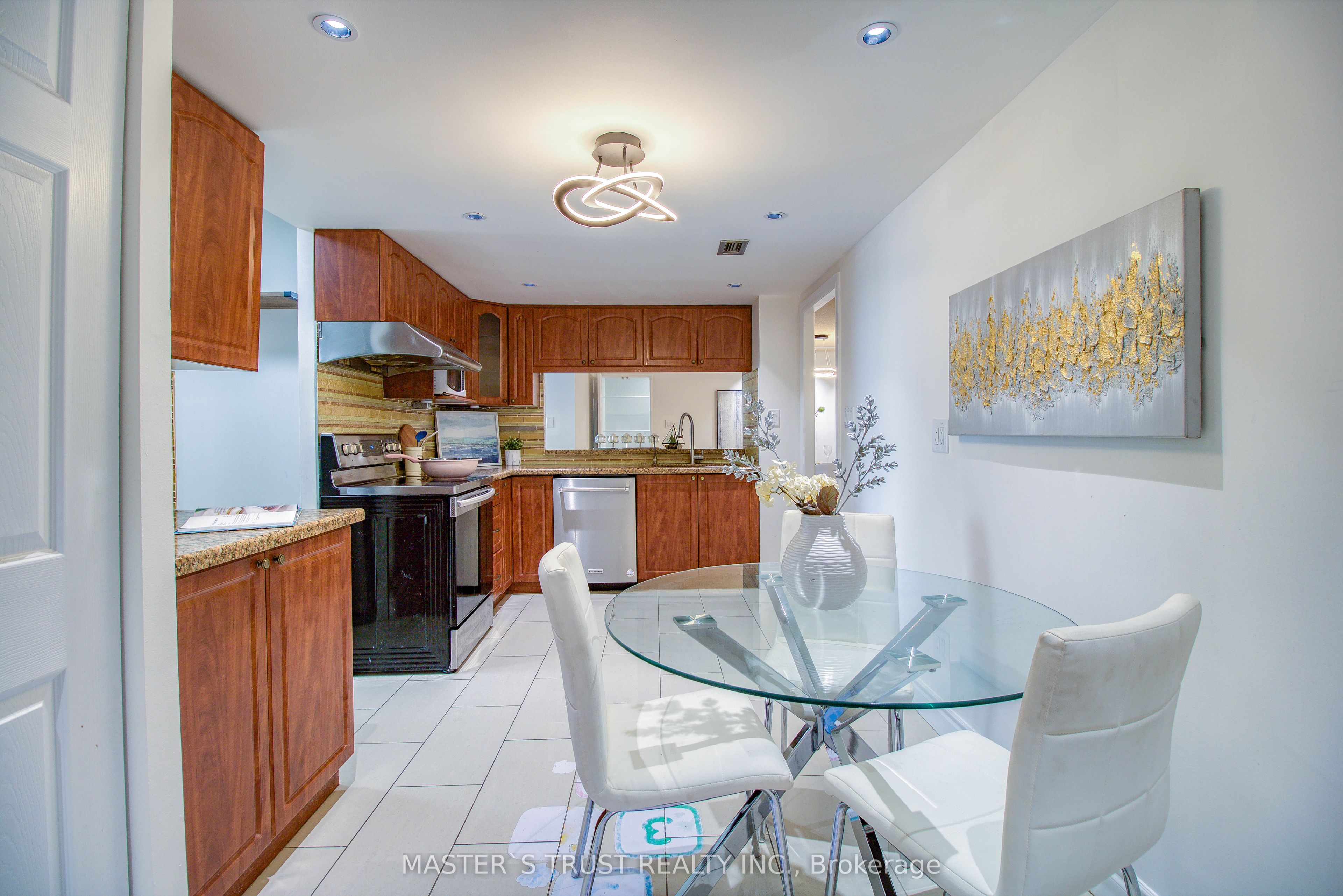 255 Bamburgh Circle W 607 Property Photo 13