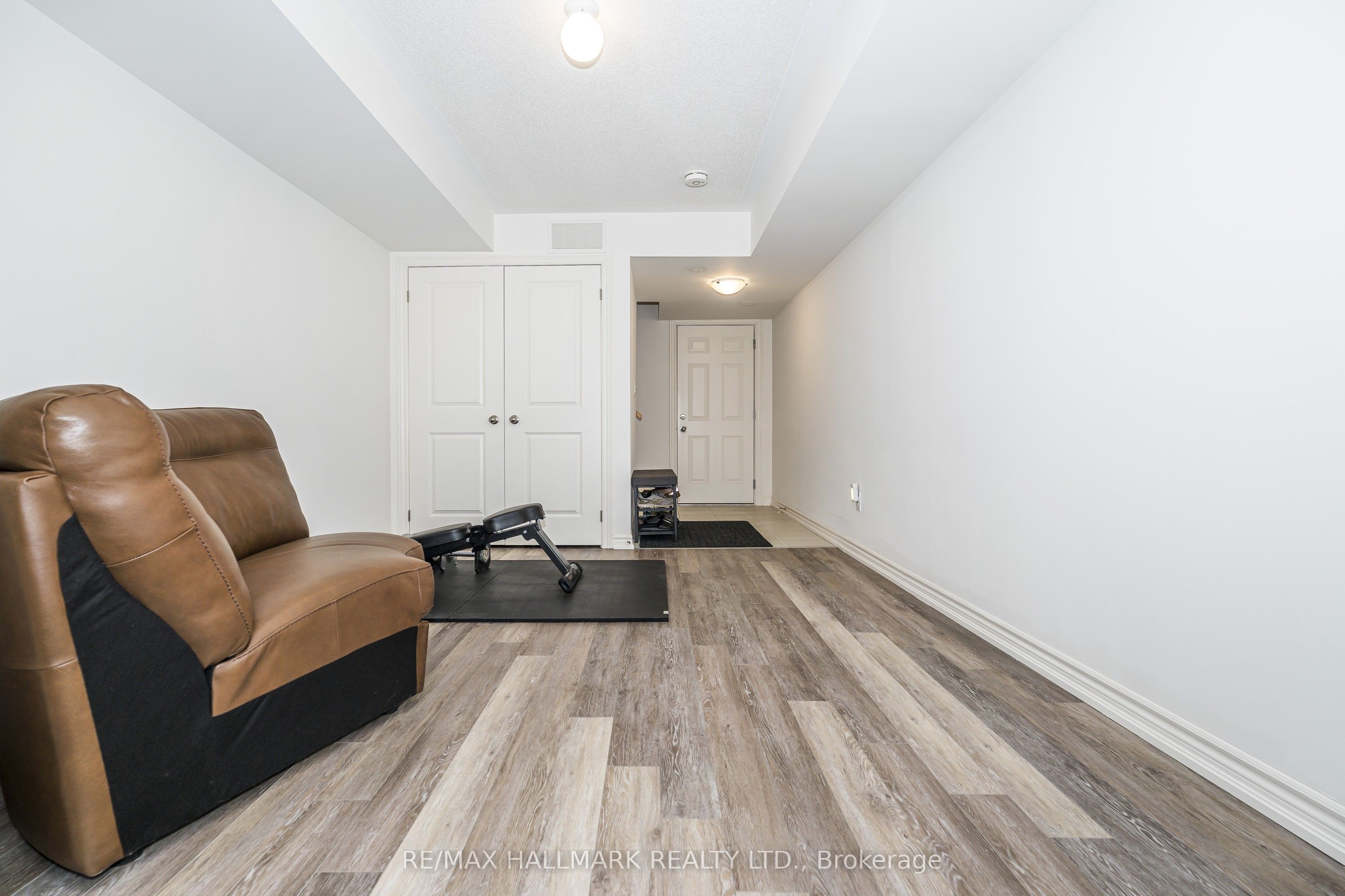 2558 Ladyfern Crossing Property Photo 3