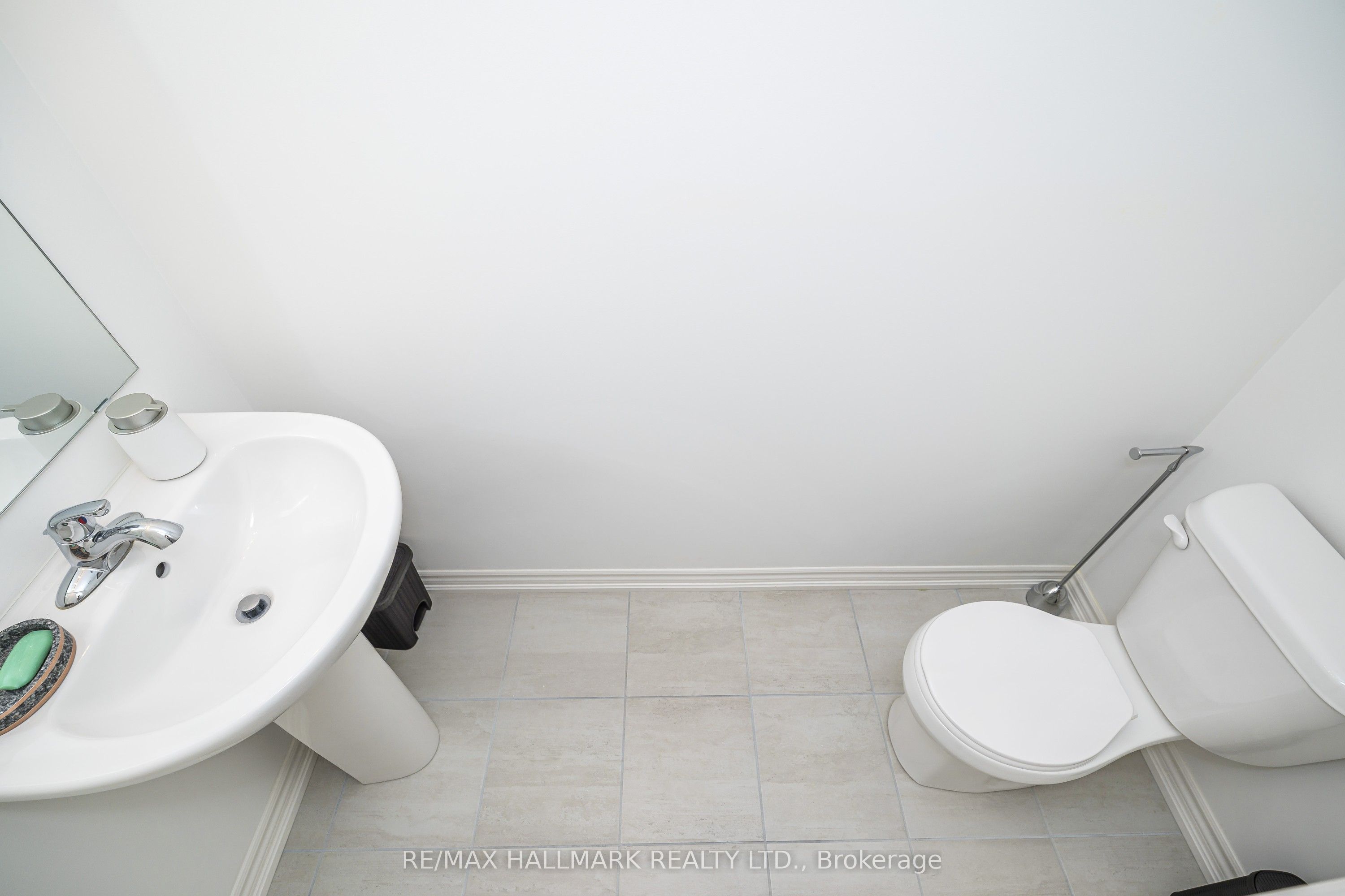 2558 Ladyfern Crossing Property Photo 26