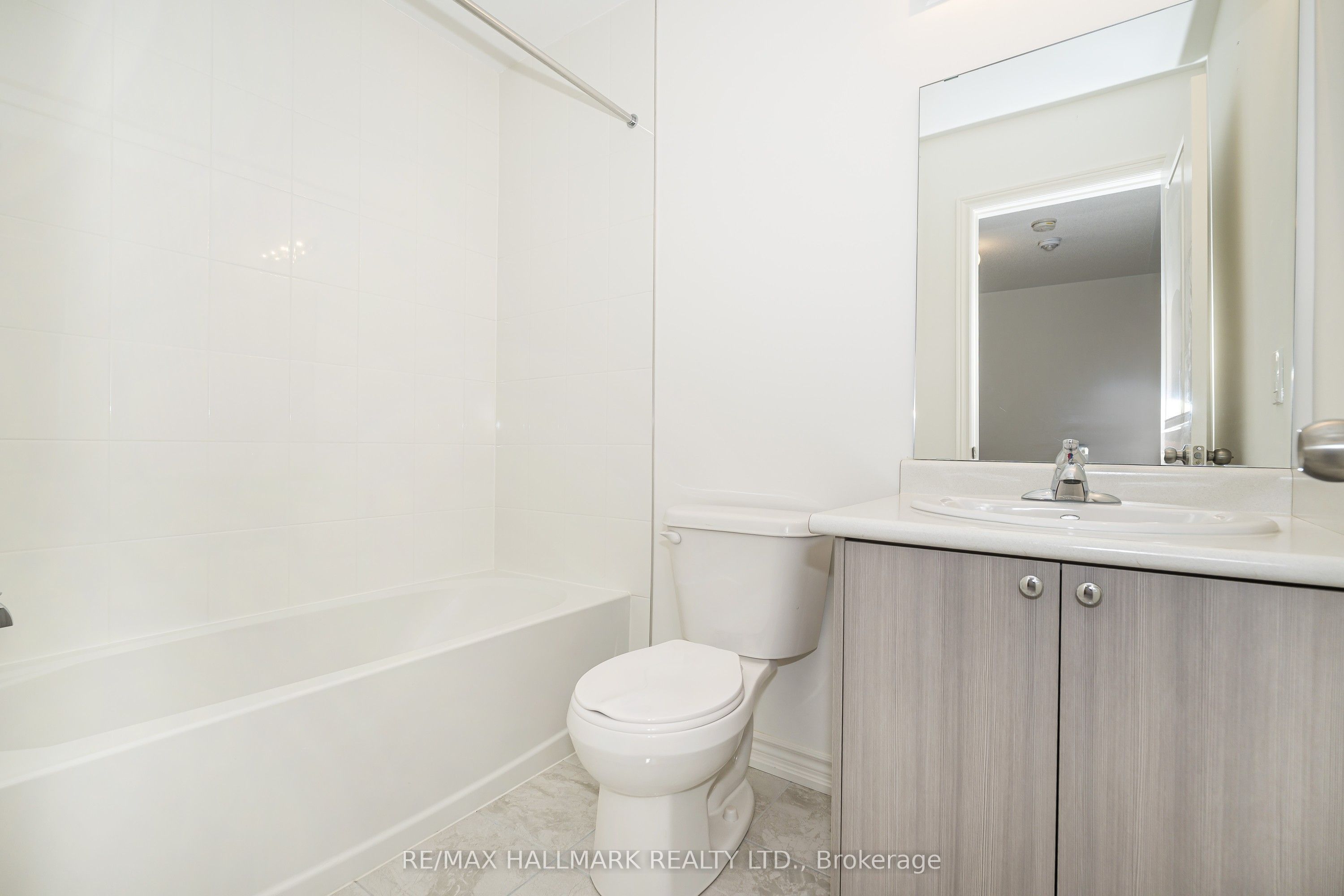 2558 Ladyfern Crossing Property Photo 37