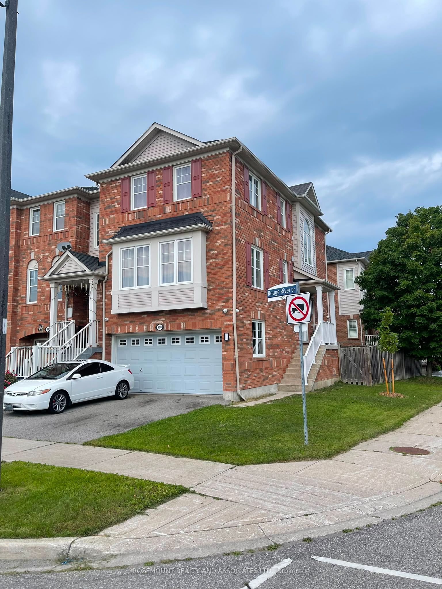 200 Rouge River Drive Property Photo 1