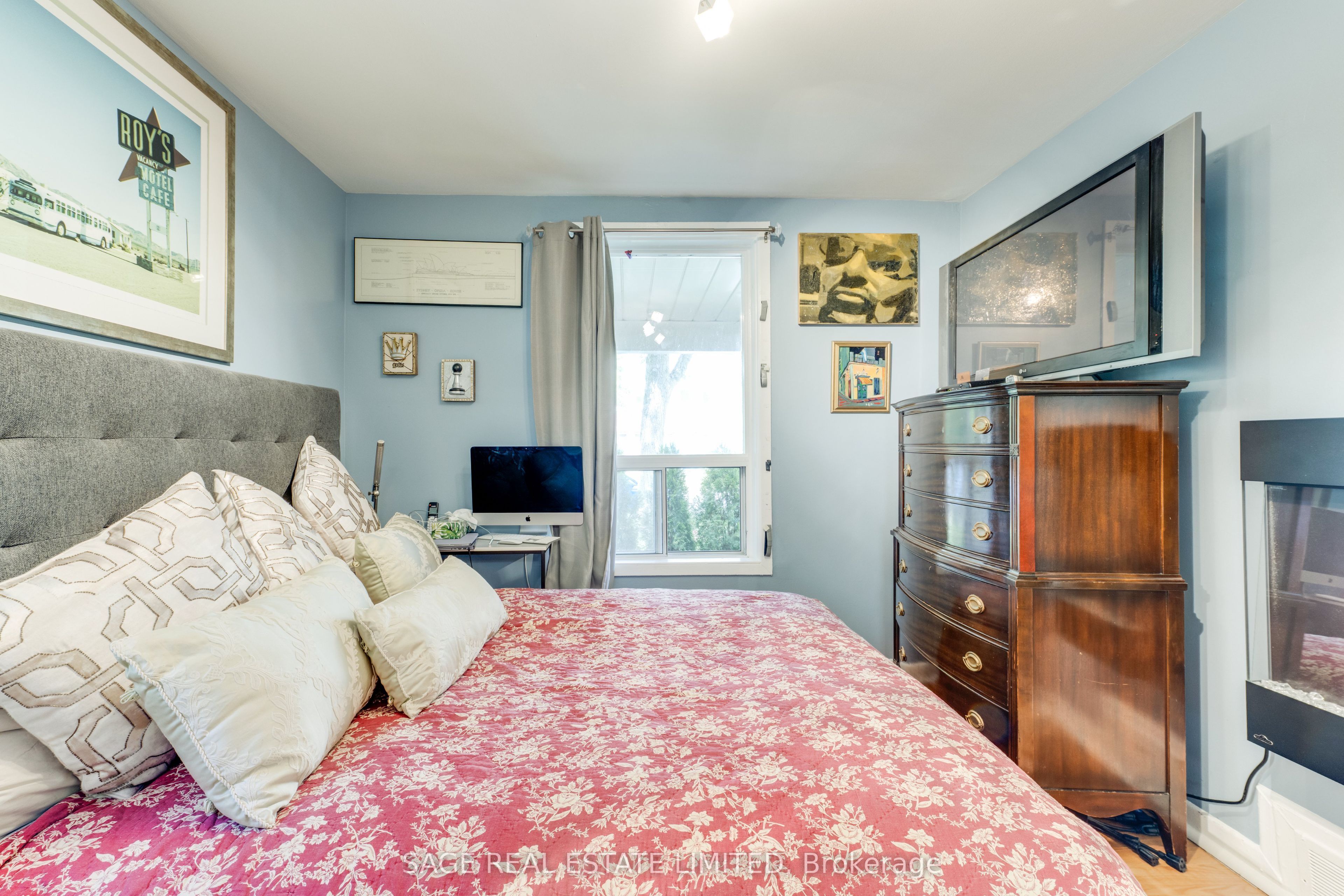 241 Langley Avenue Property Photo 12