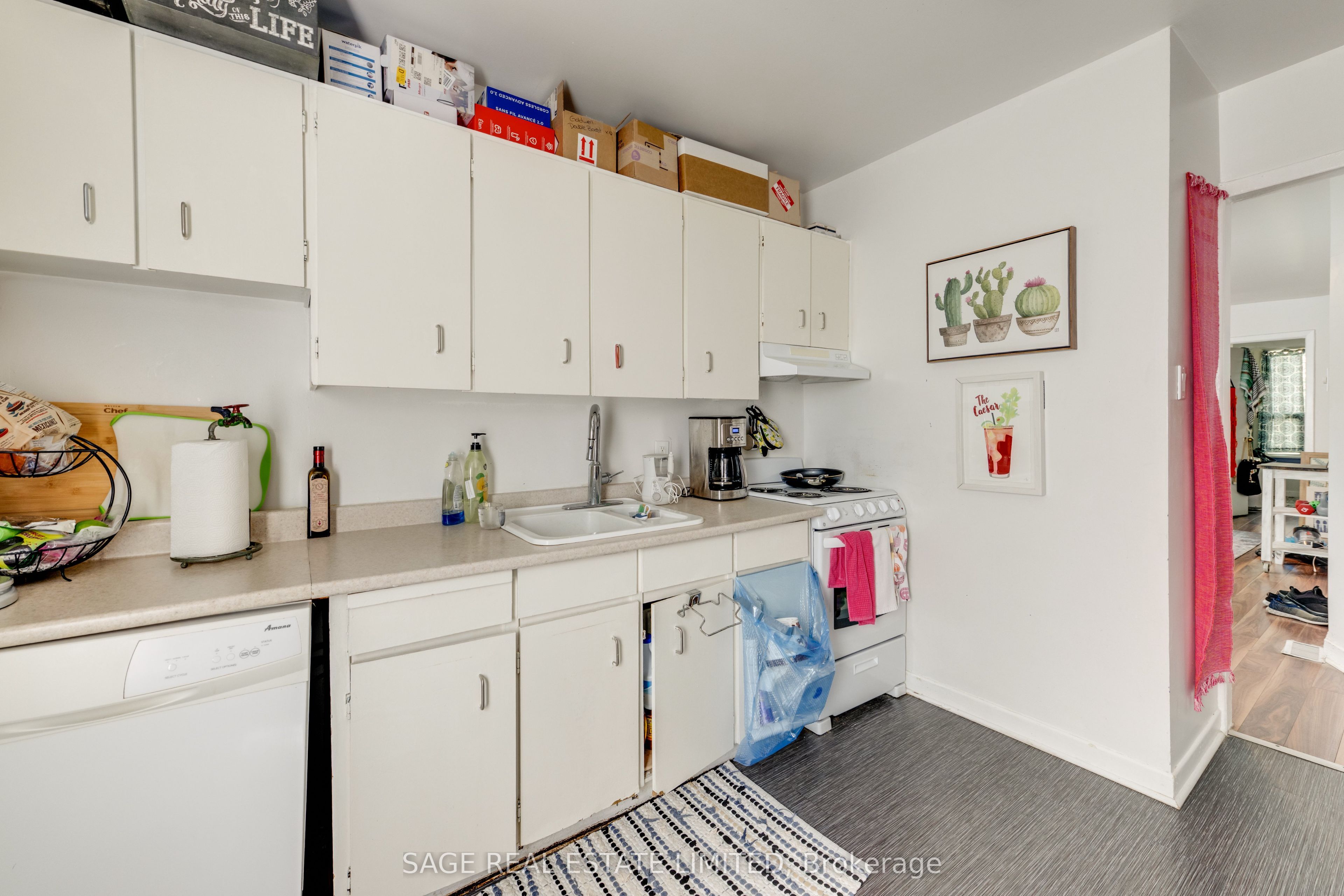241 Langley Avenue Property Photo 18