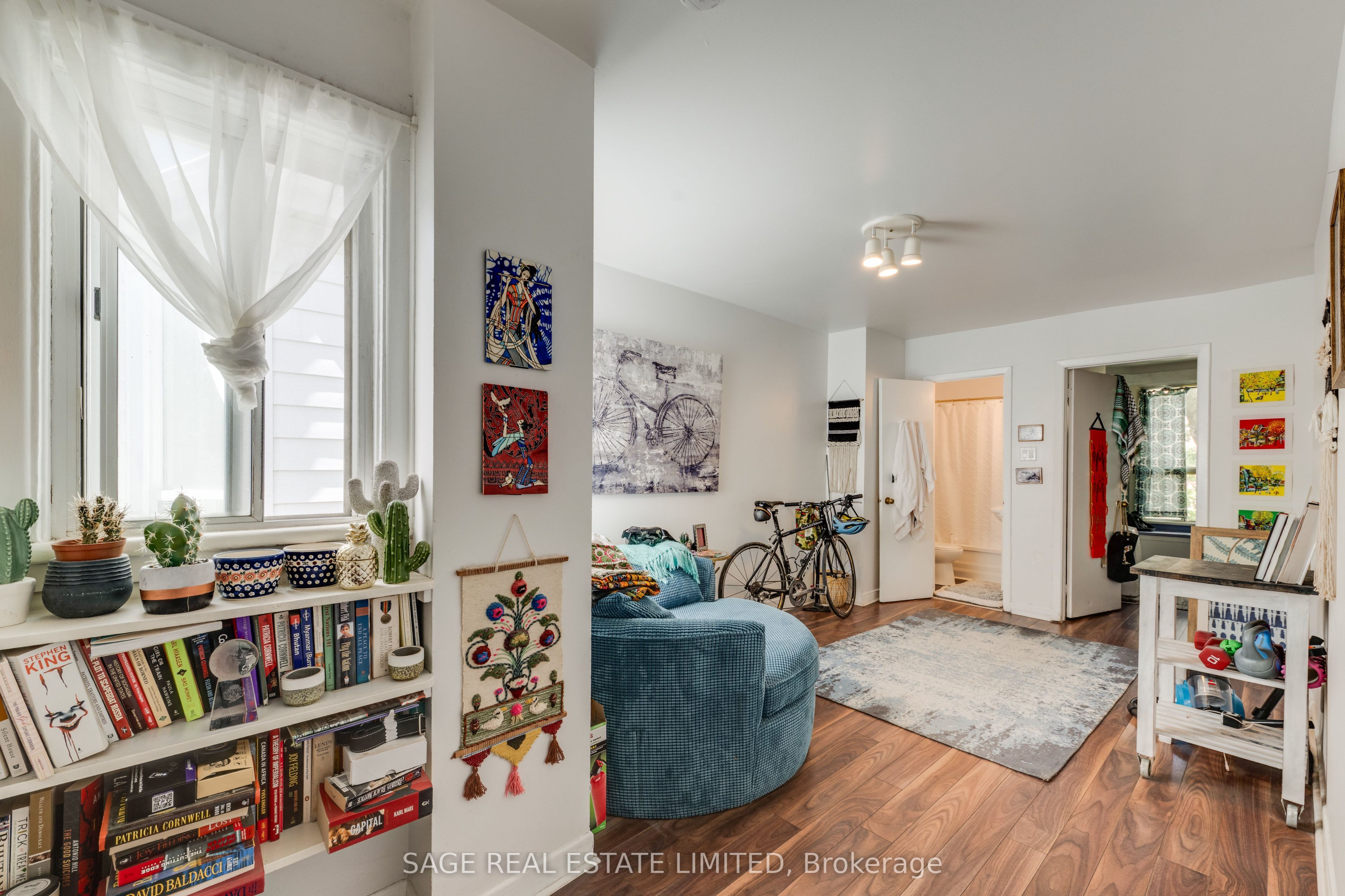 241 Langley Avenue Property Photo 19