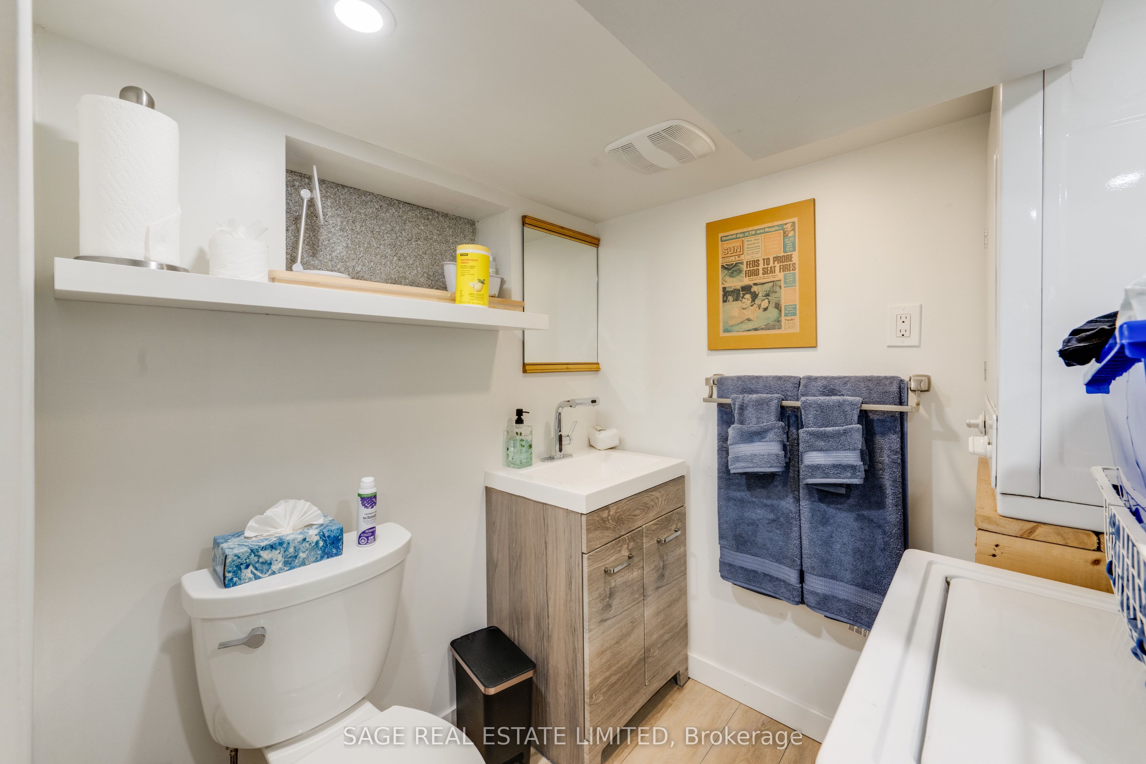 241 Langley Avenue Property Photo 40