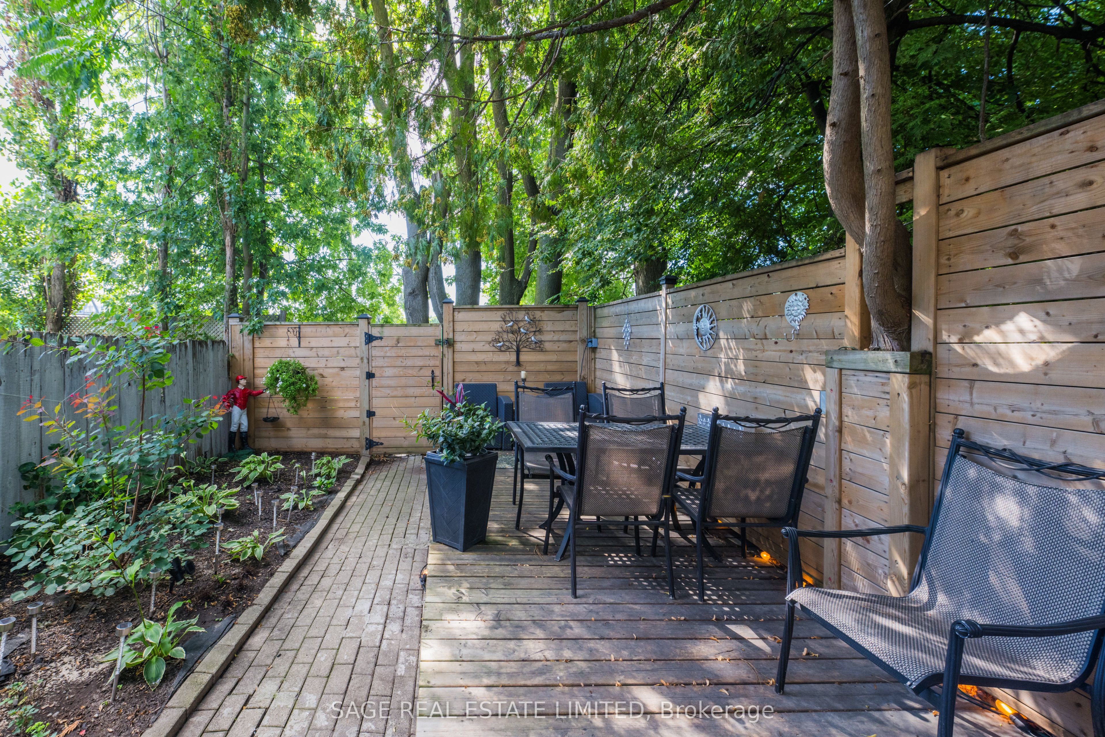 241 Langley Avenue Property Photo 42