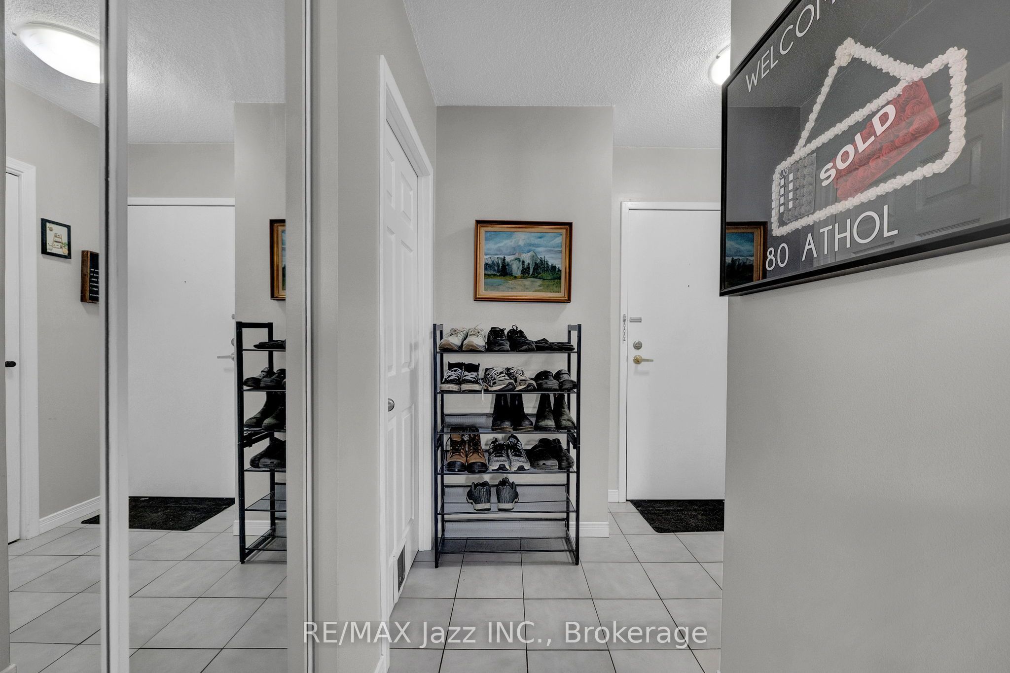 80 Athol Street E 608 Property Photo 3