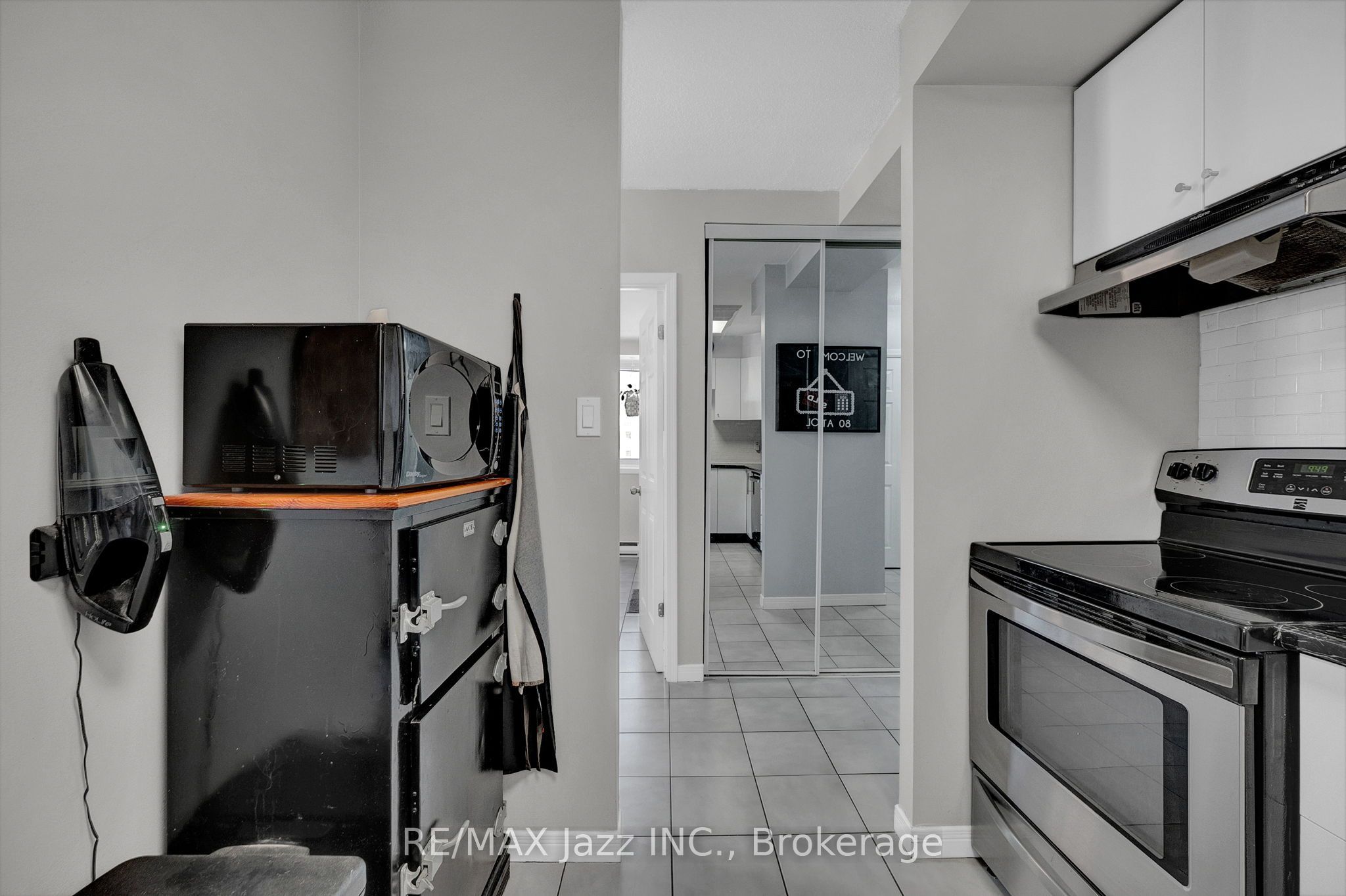 80 Athol Street E 608 Property Photo 7
