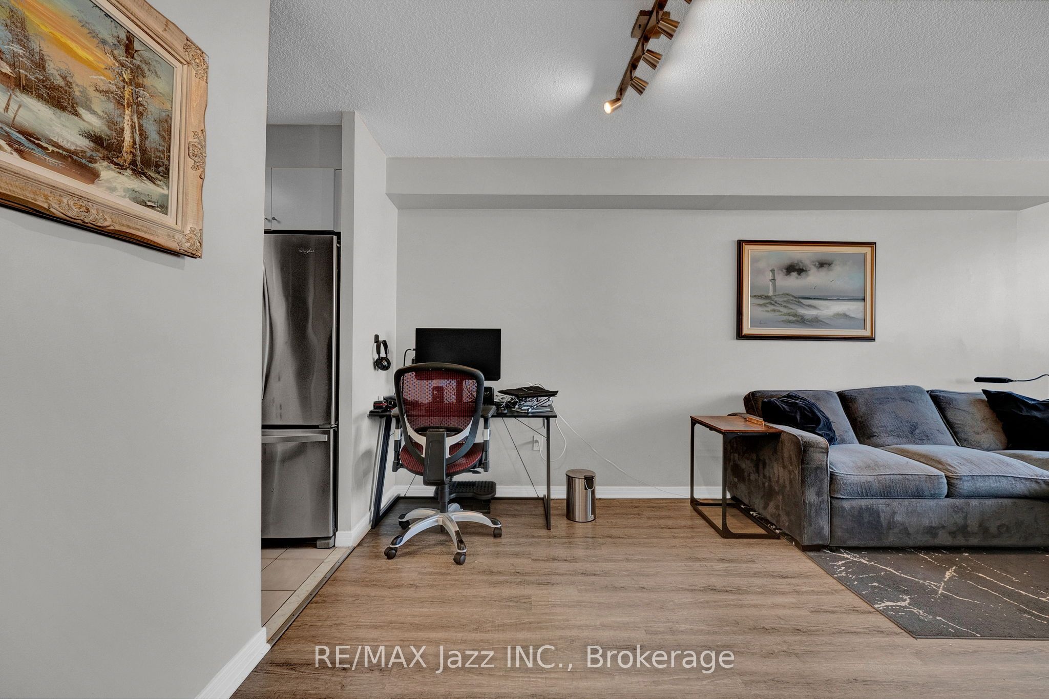 80 Athol Street E 608 Property Photo 11