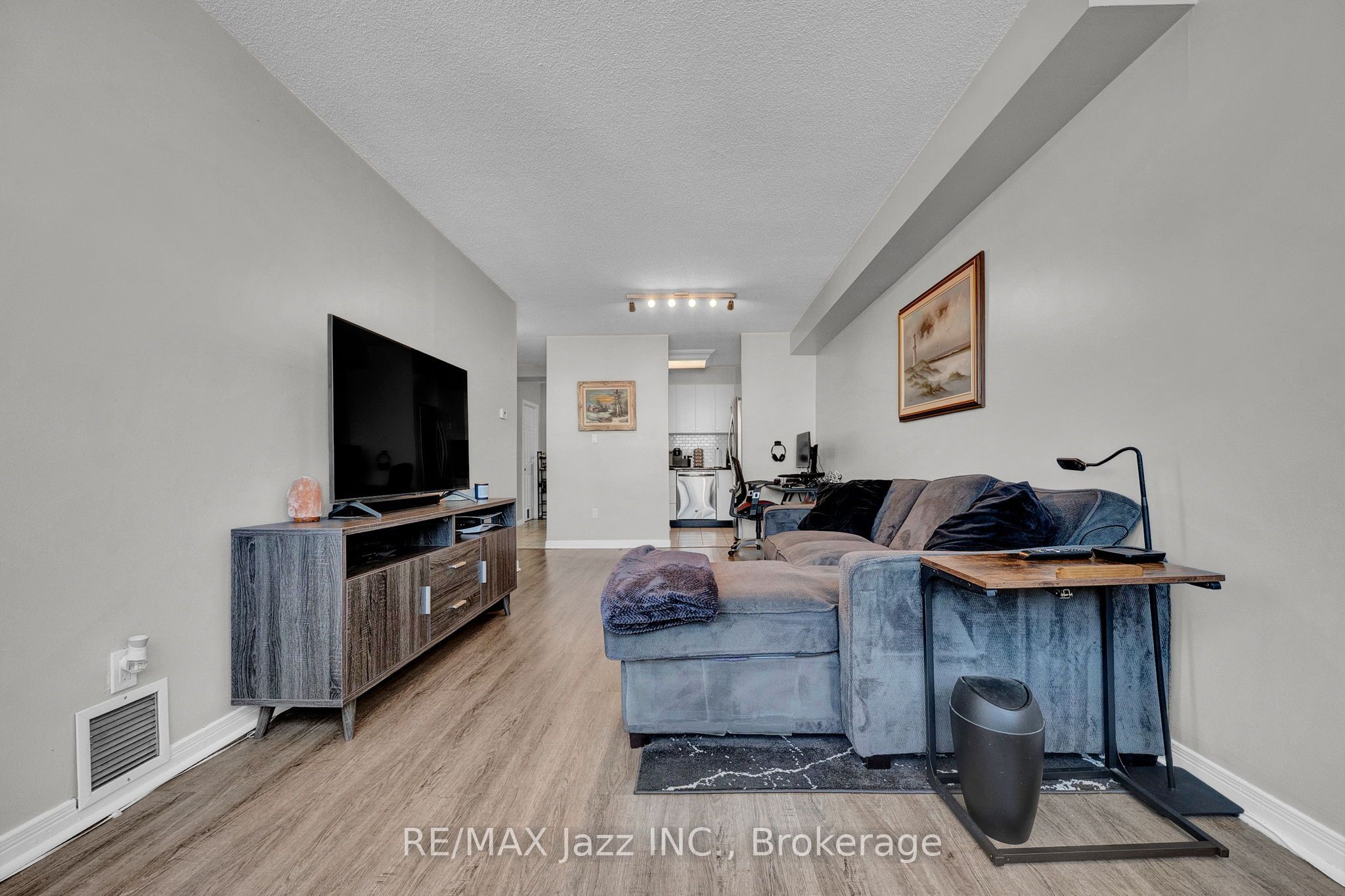 80 Athol Street E 608 Property Photo 14