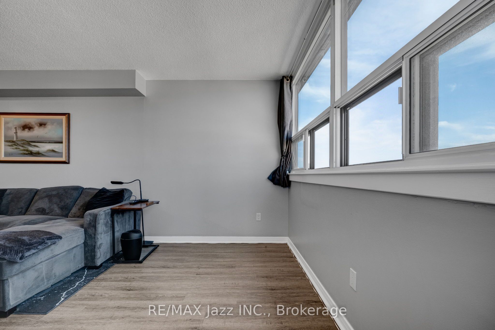 80 Athol Street E 608 Property Photo 15