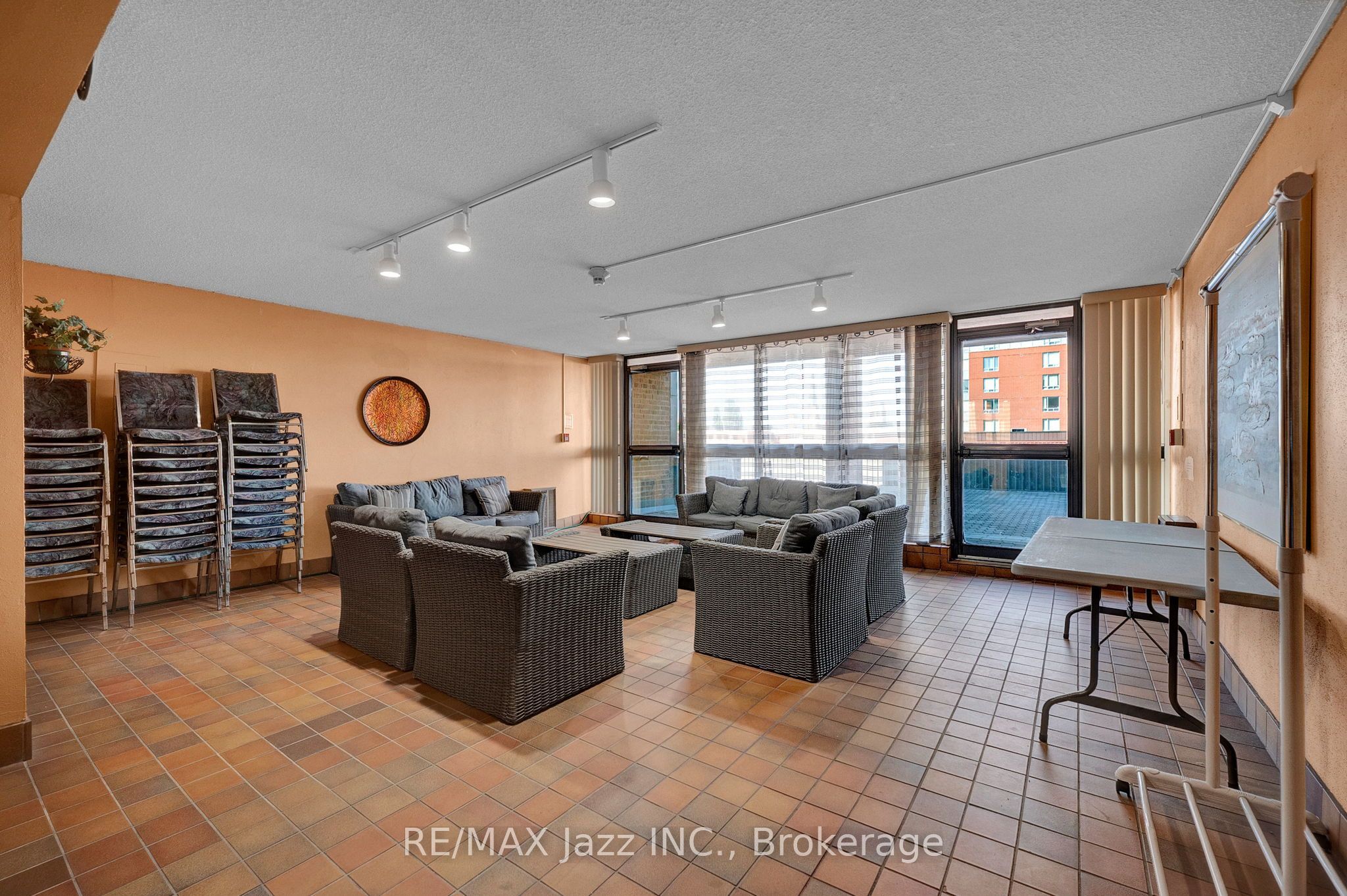 80 Athol Street E 608 Property Photo 26