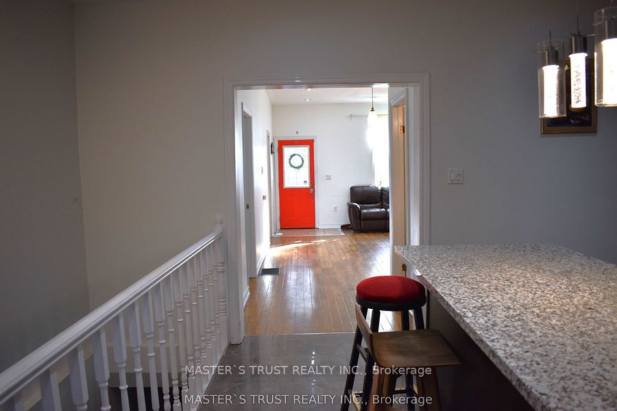966 Dundas Street E Property Photo 13