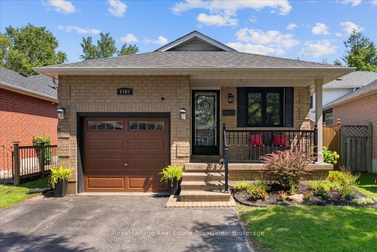 1464 Trowbridge Drive Property Photo 1