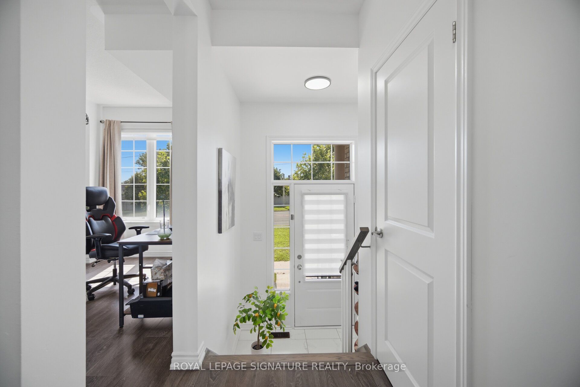 3 Kingfisher Way Property Photo 4