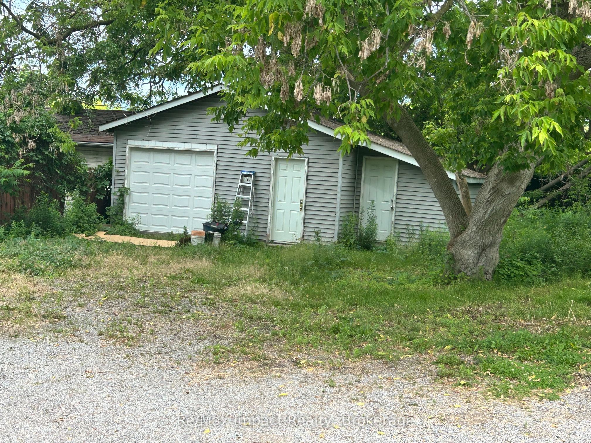 278 William Street E Property Photo 2