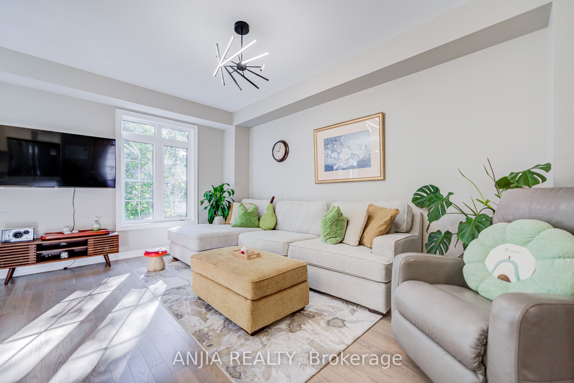 33 Aldridge Lane Property Photo 9