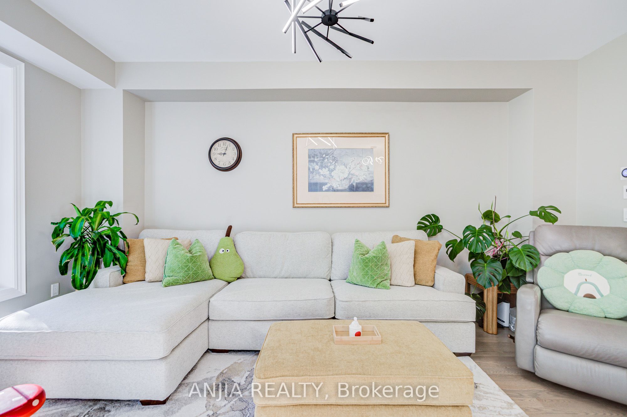 33 Aldridge Lane Property Photo 11