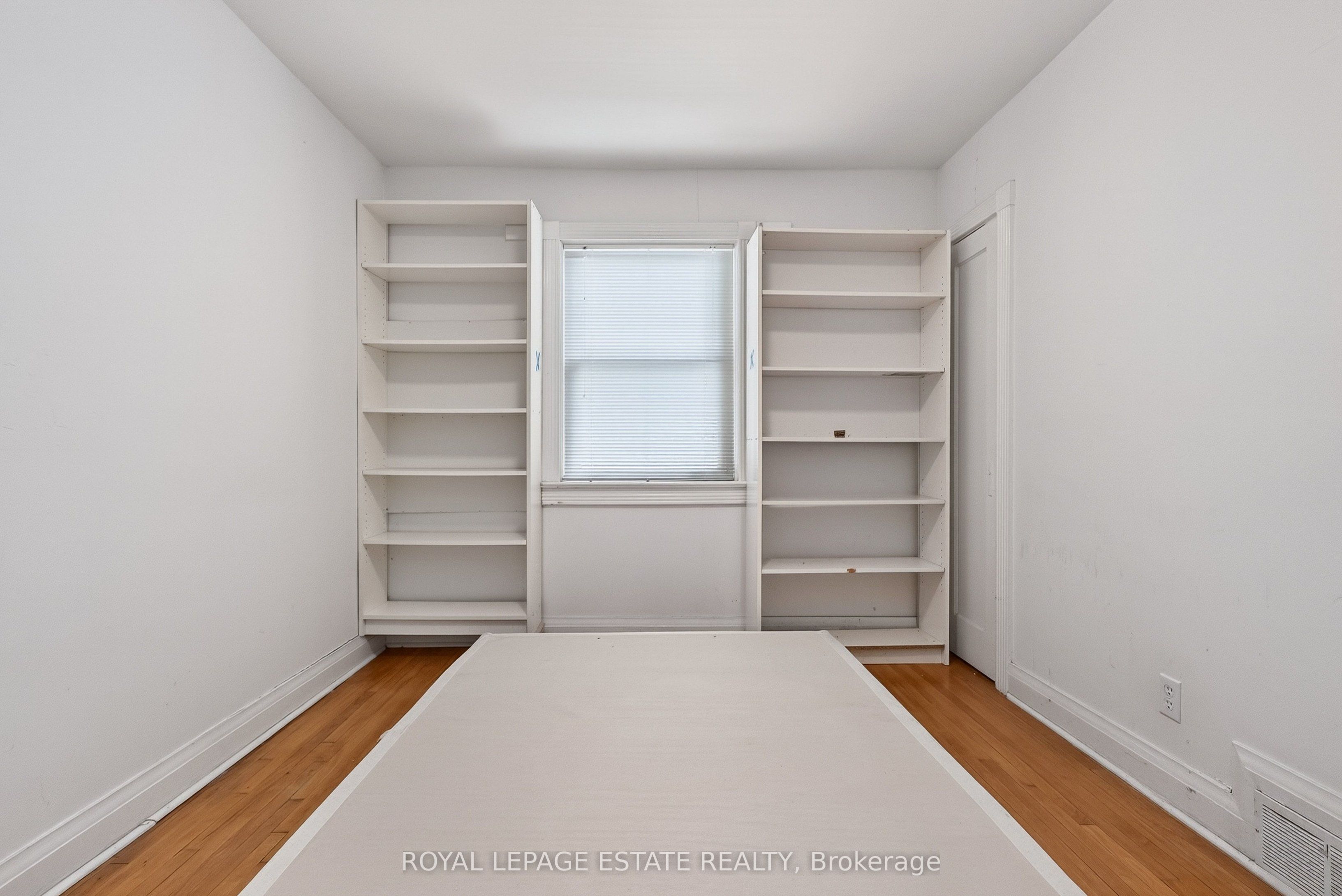 29 Red Deer Avenue Property Photo 20