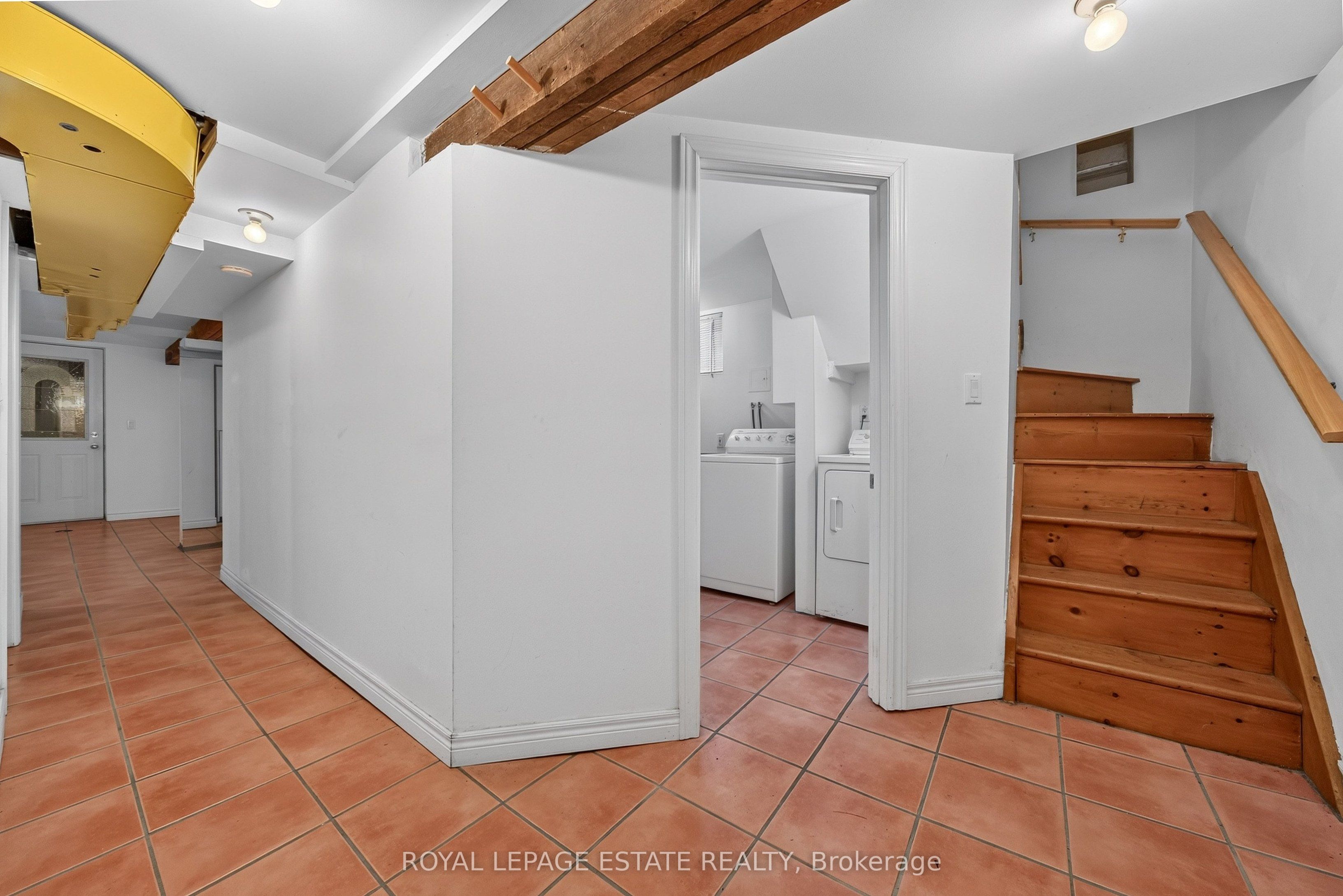 29 Red Deer Avenue Property Photo 23