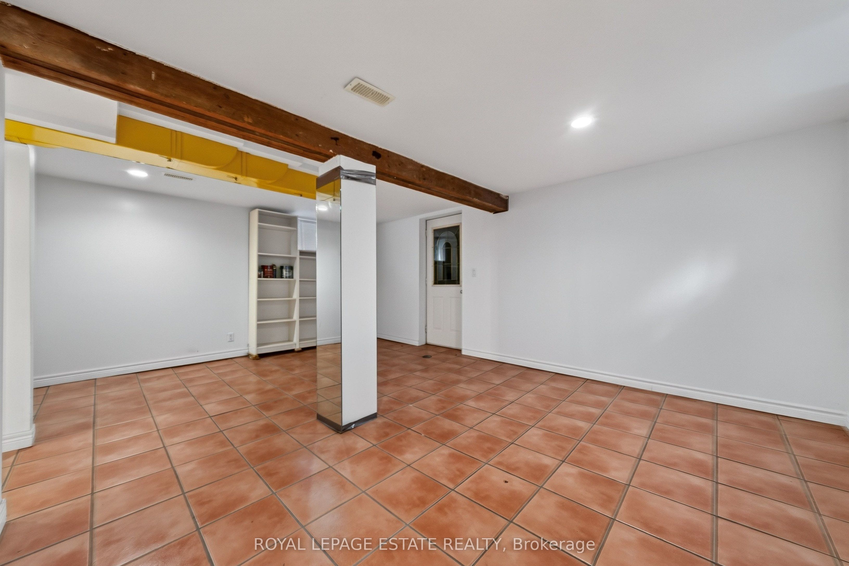 29 Red Deer Avenue Property Photo 29