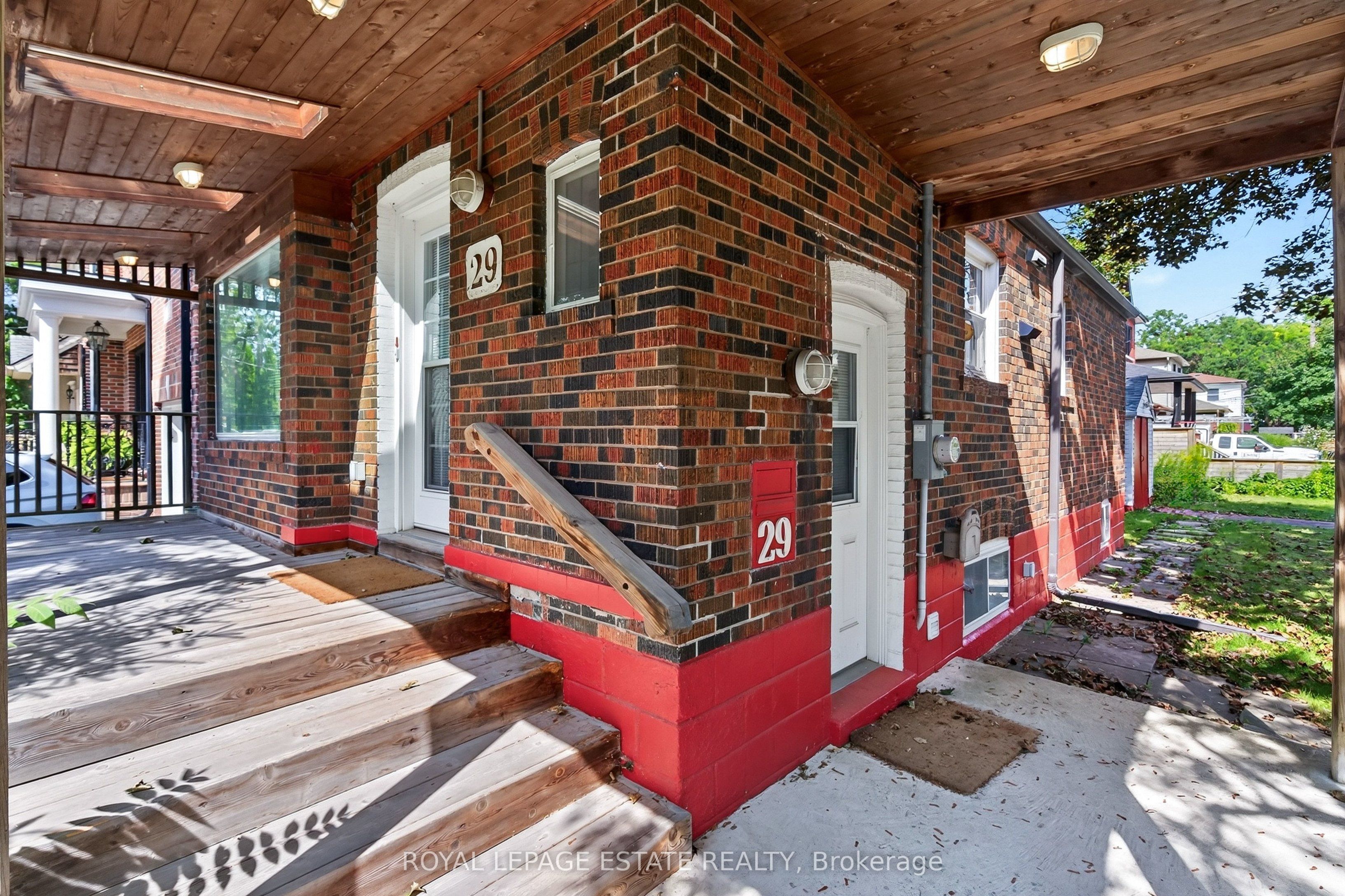 29 Red Deer Avenue Property Photo 33