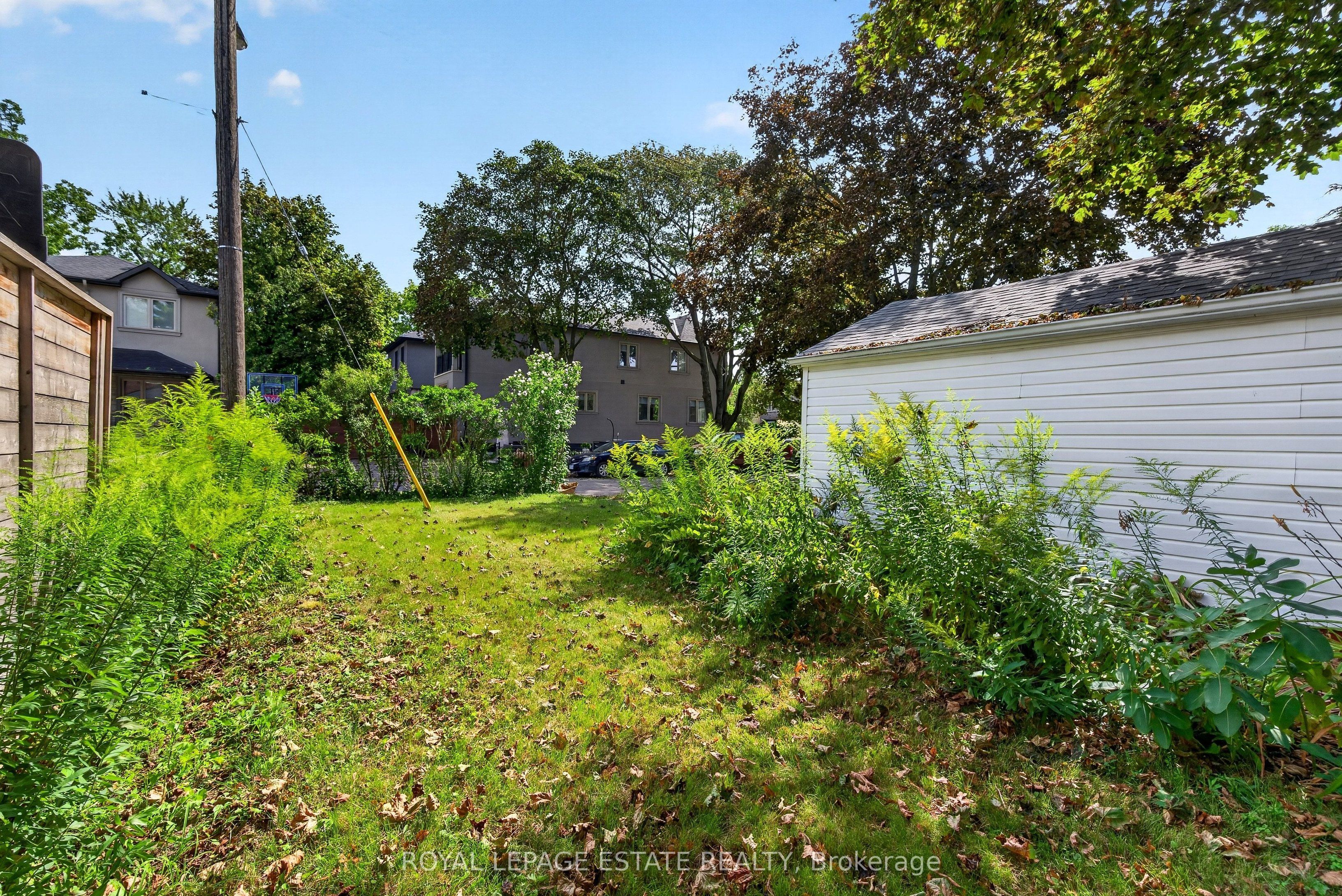 29 Red Deer Avenue Property Photo 39