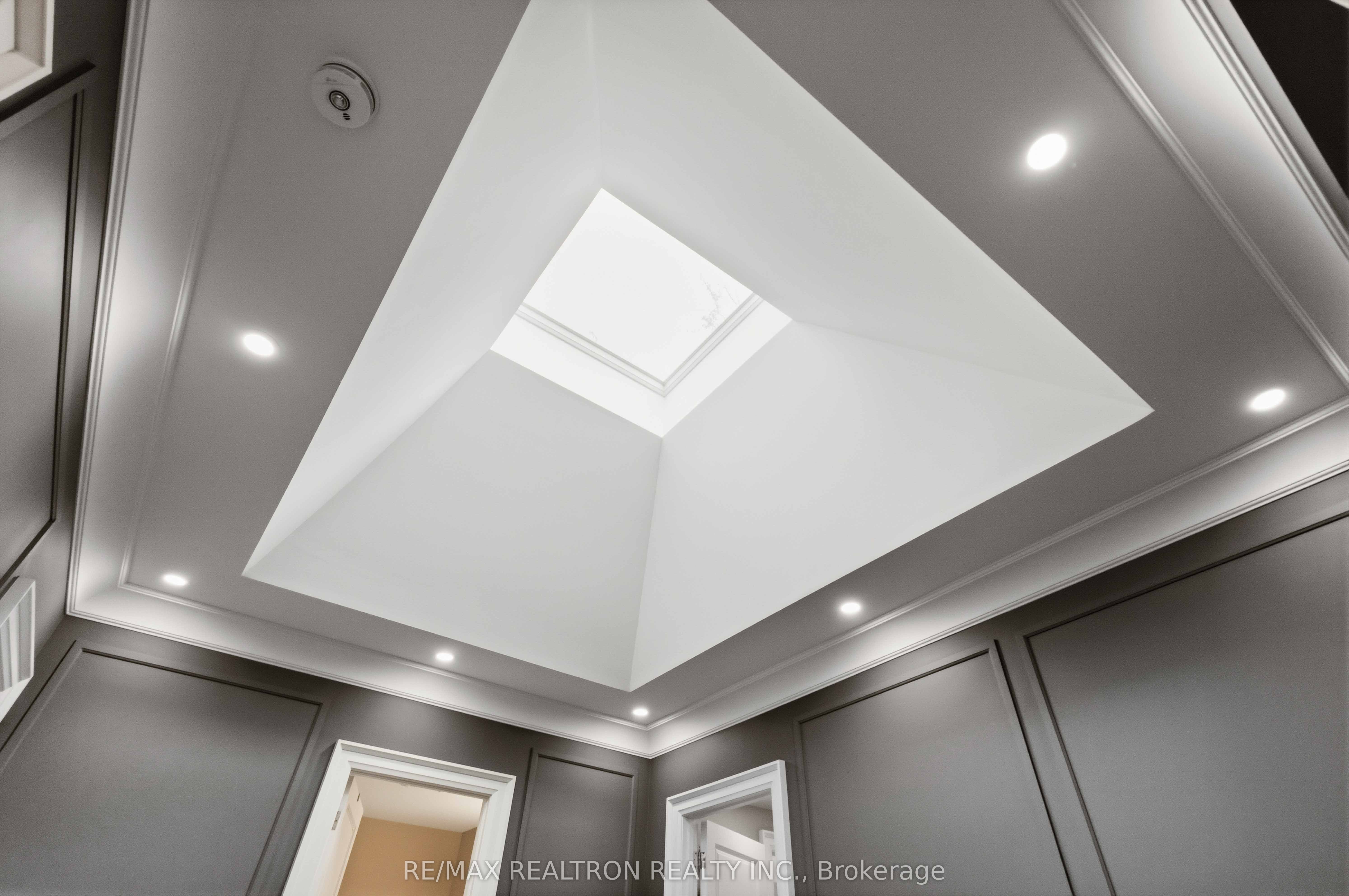 809 Fairview Avenue Property Photo 25