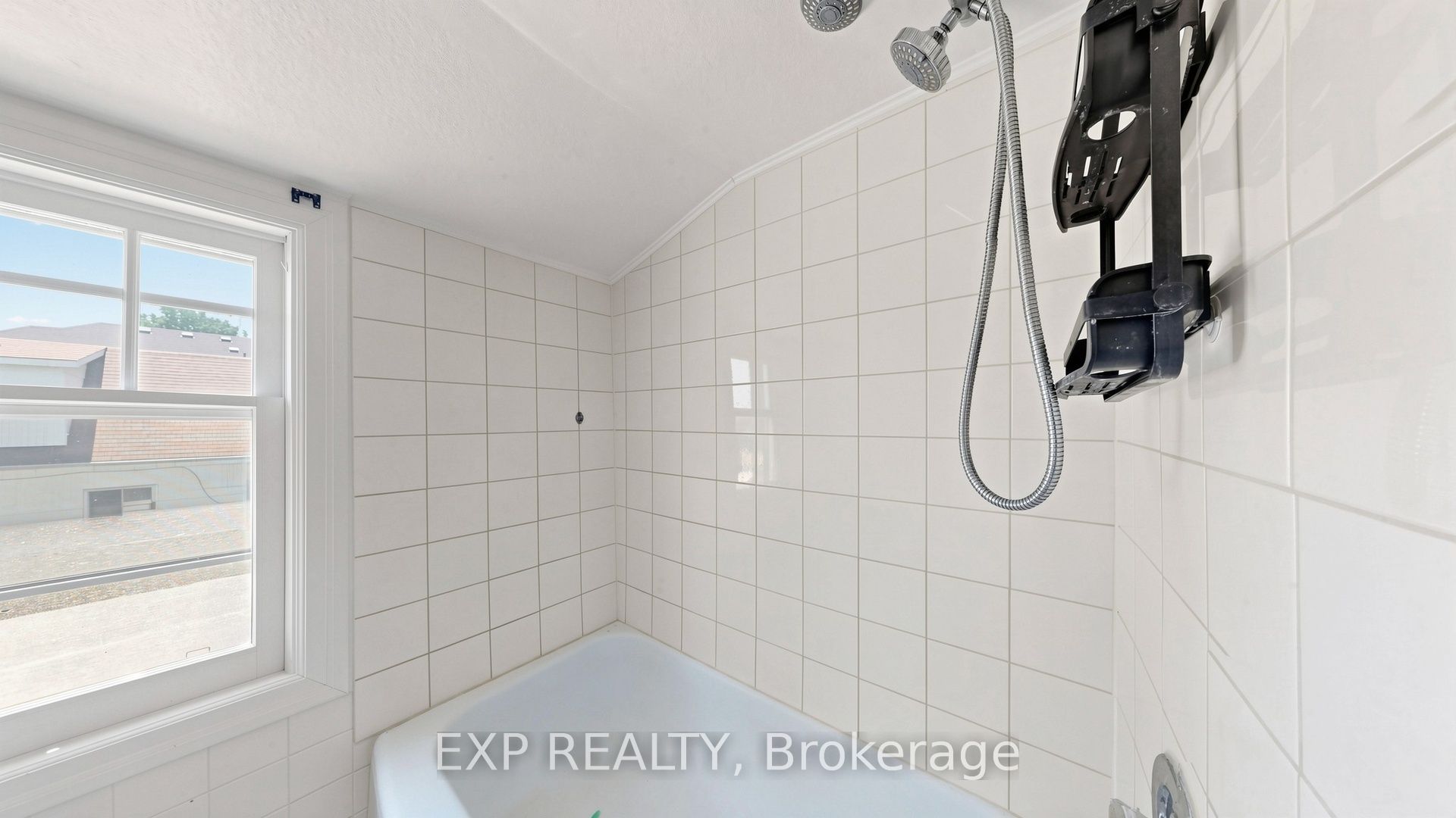 546 Park Road S Property Photo 20