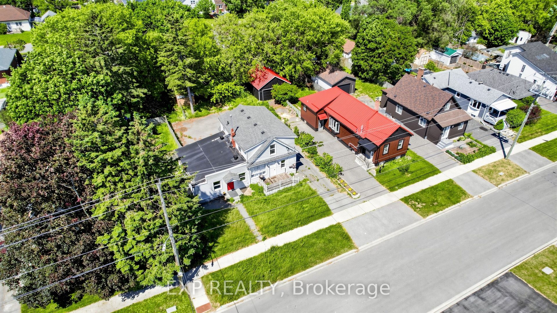546 Park Road S Property Photo 37