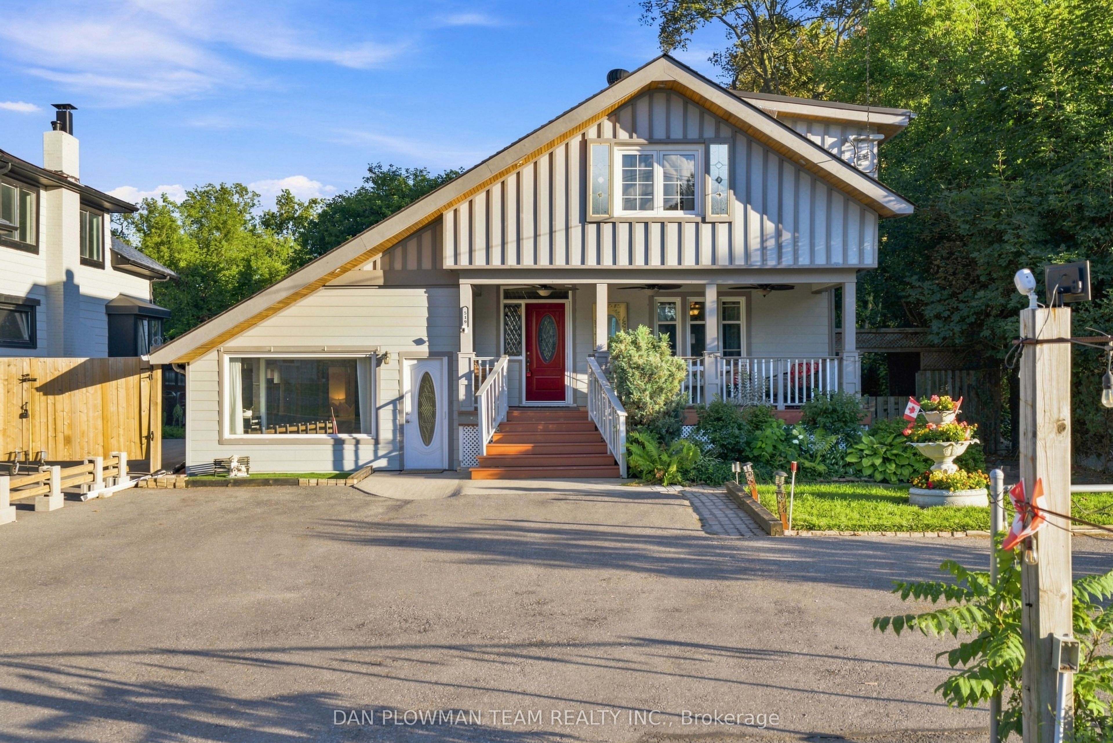 519 Kingston Road W Property Photo 1