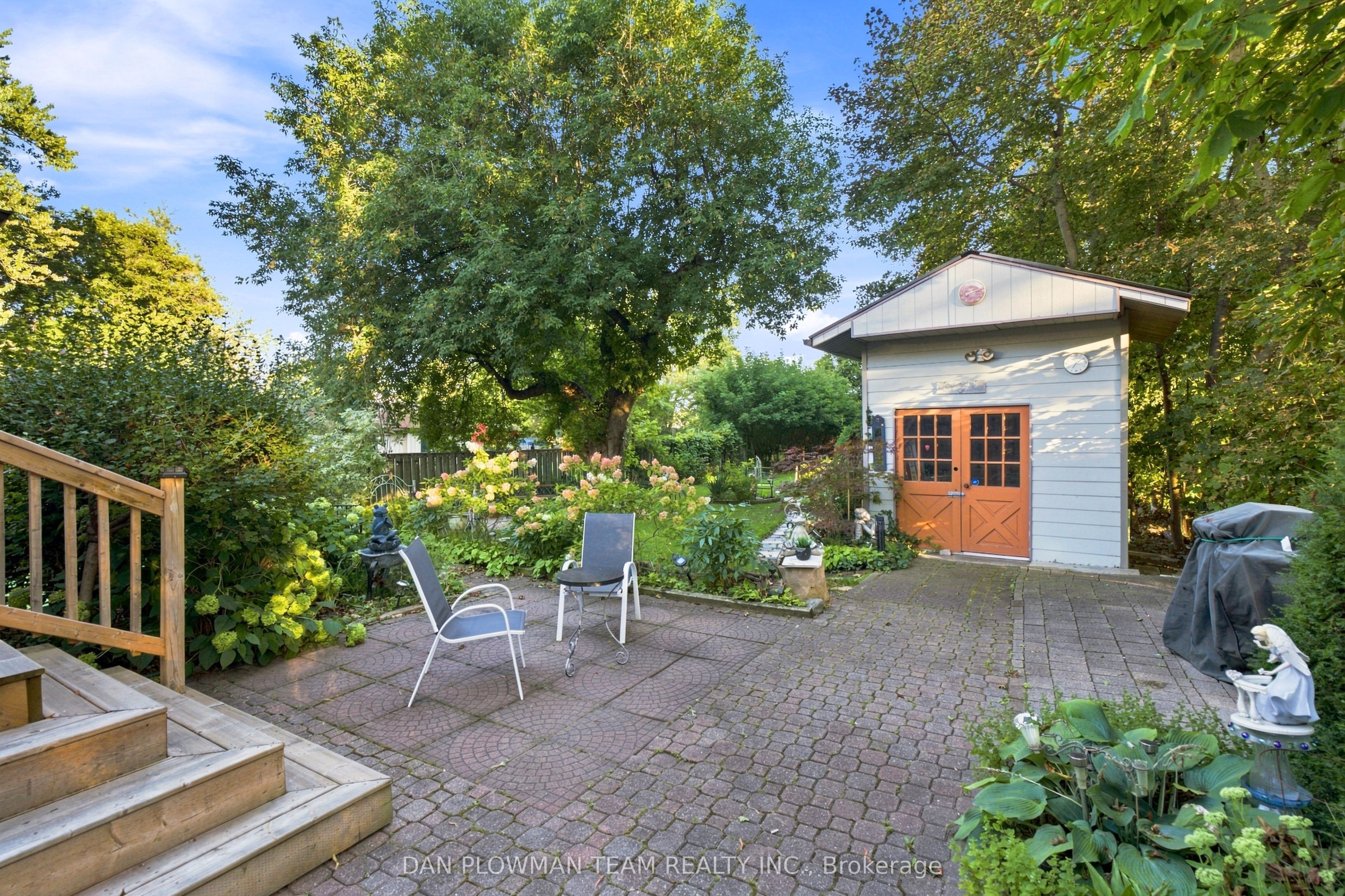 519 Kingston Road W Property Photo 39