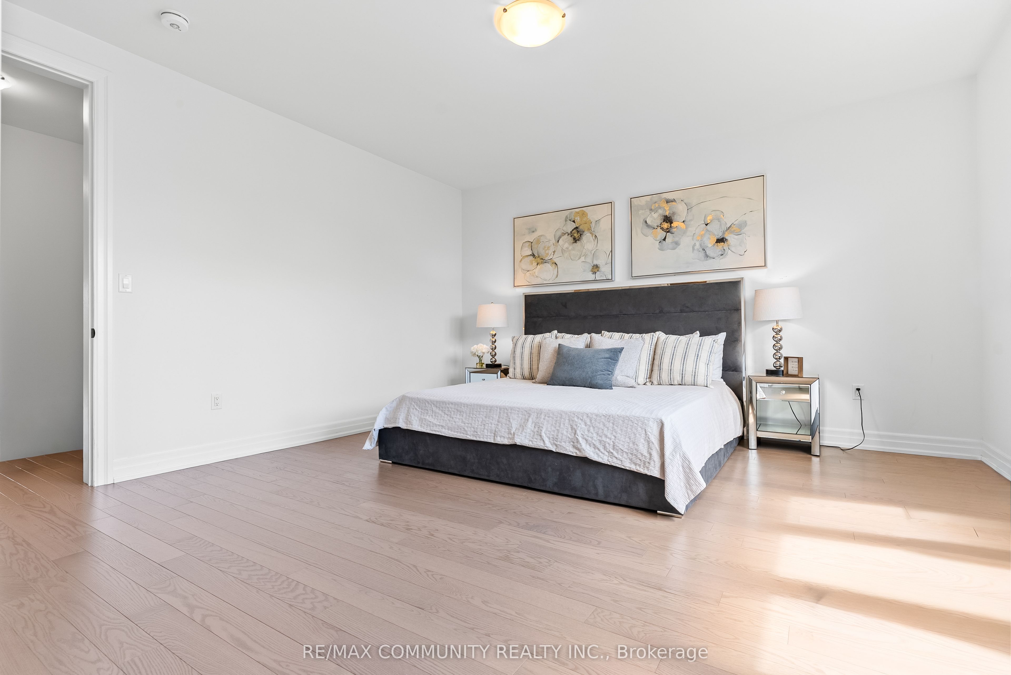 2879 Foxden Square Property Photo 16