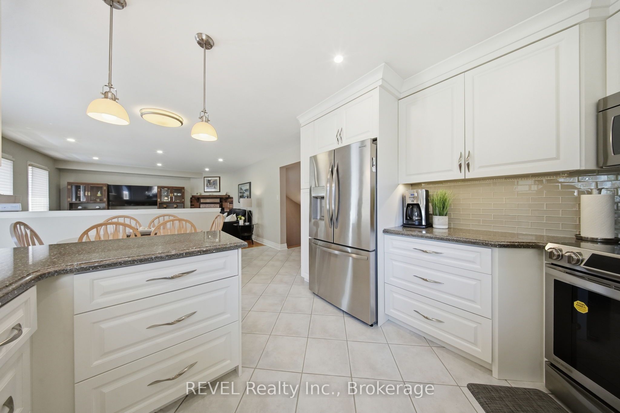 29 Stratton Crescent Property Photo 17