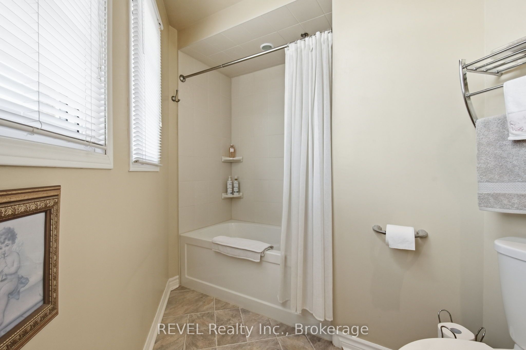 29 Stratton Crescent Property Photo 31